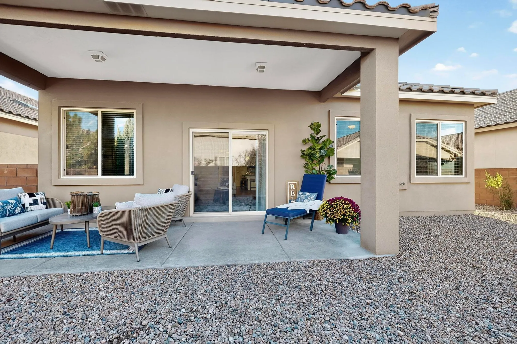 Property Slideshow image 32 of 46 | 806 purple aster, Bernalillo, NM, 87004