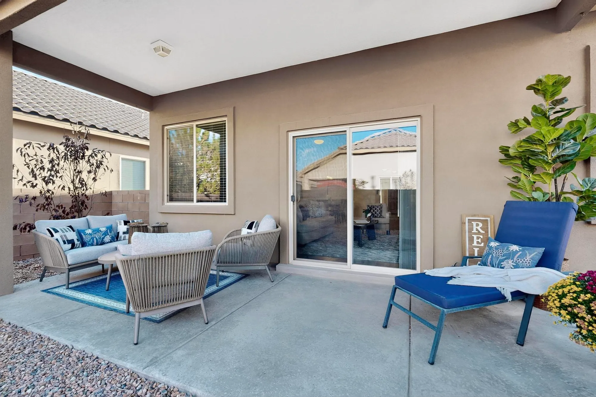 Property Slideshow image 33 of 46 | 806 purple aster, Bernalillo, NM, 87004