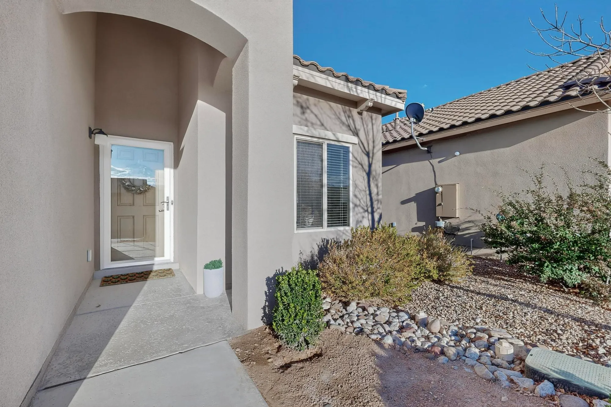 Property Slideshow image 4 of 46 | 806 purple aster, Bernalillo, NM, 87004