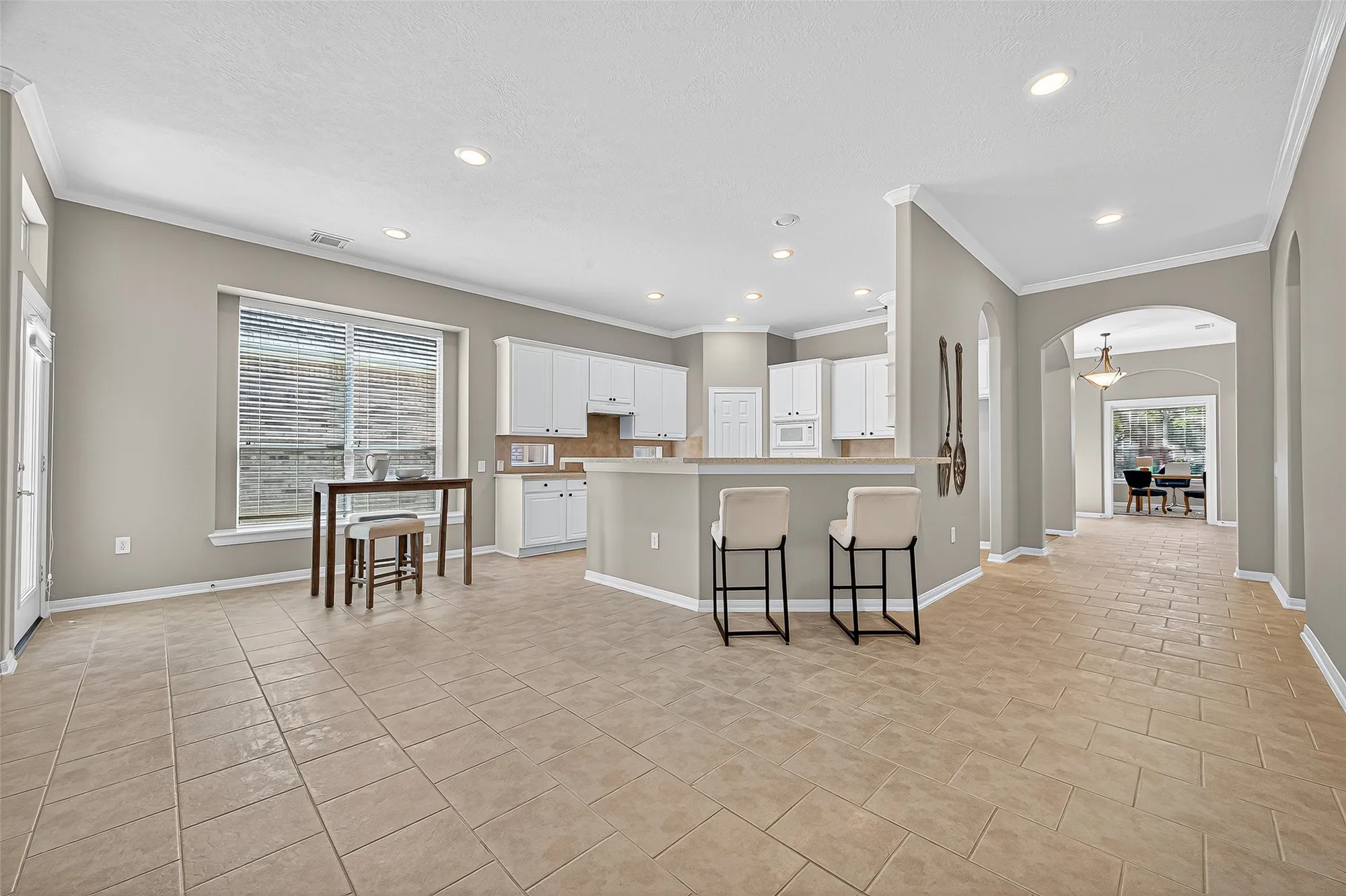 Property Slideshow image 15 of 34 | 25110 cinco manor ln, Katy, TX, 77494