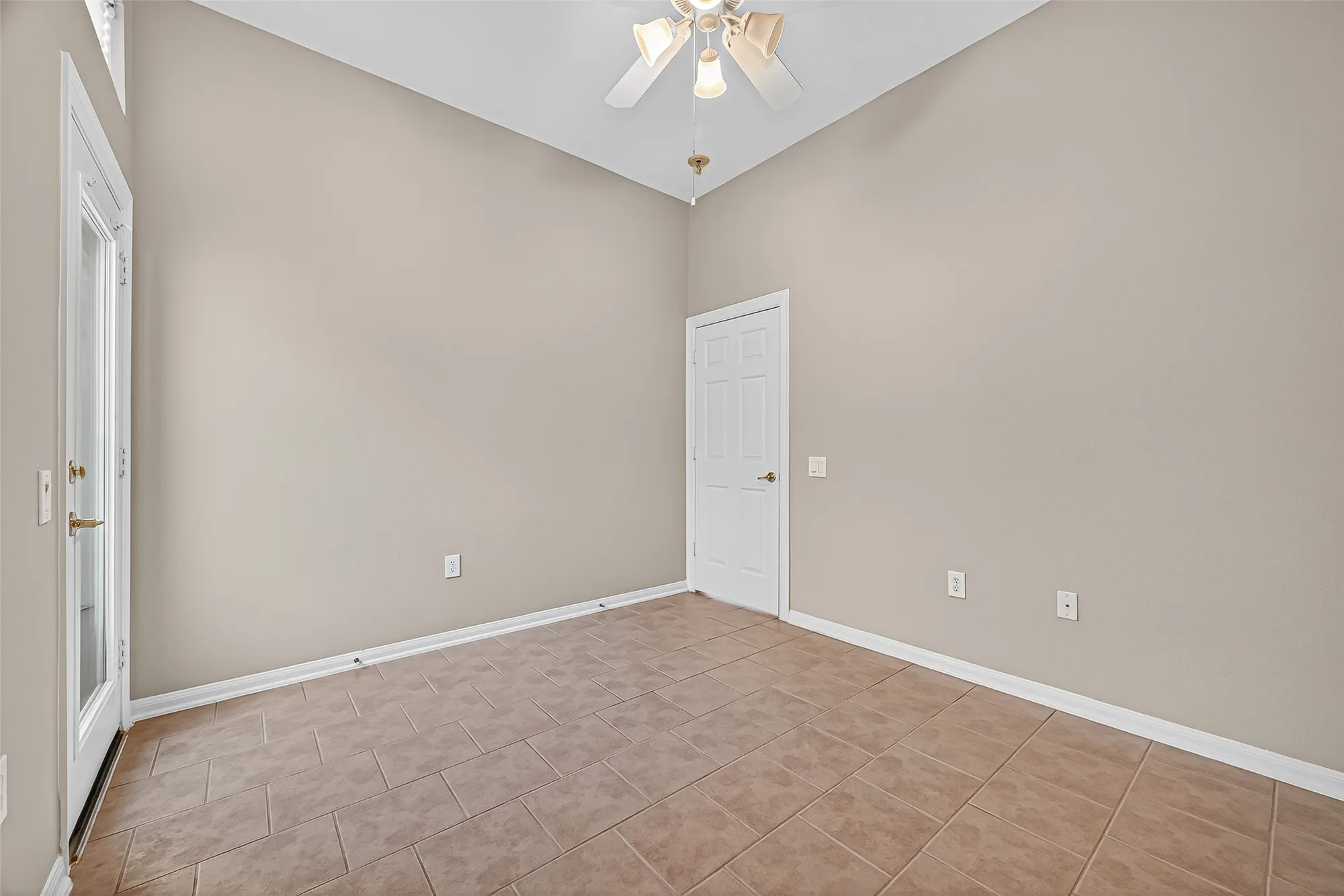 Property Slideshow image 24 of 34 | 25110 cinco manor ln, Katy, TX, 77494