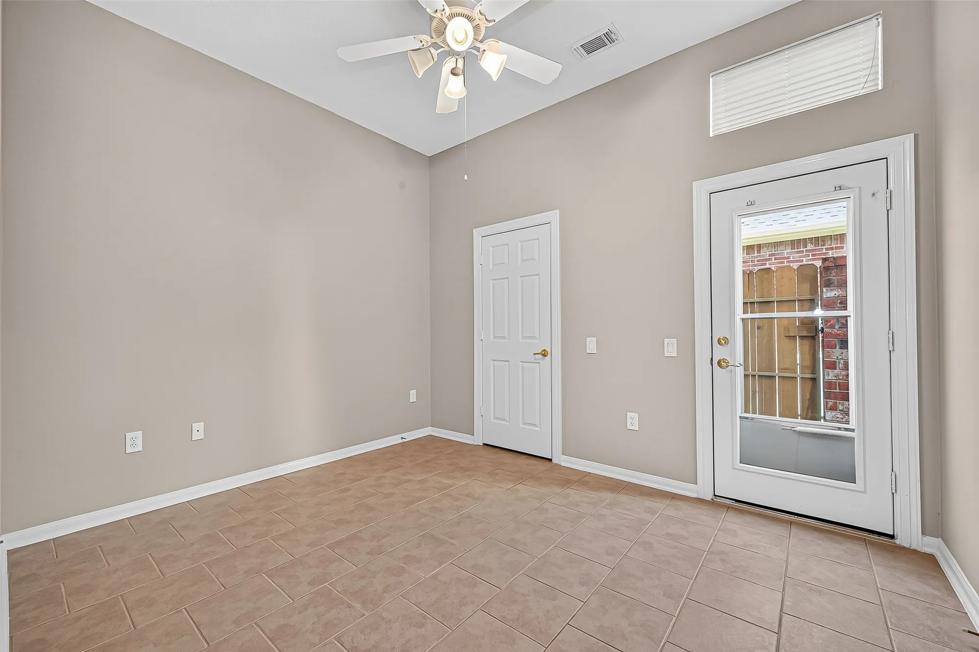 Property Slideshow image 23 of 34 | 25110 cinco manor ln, Katy, TX, 77494