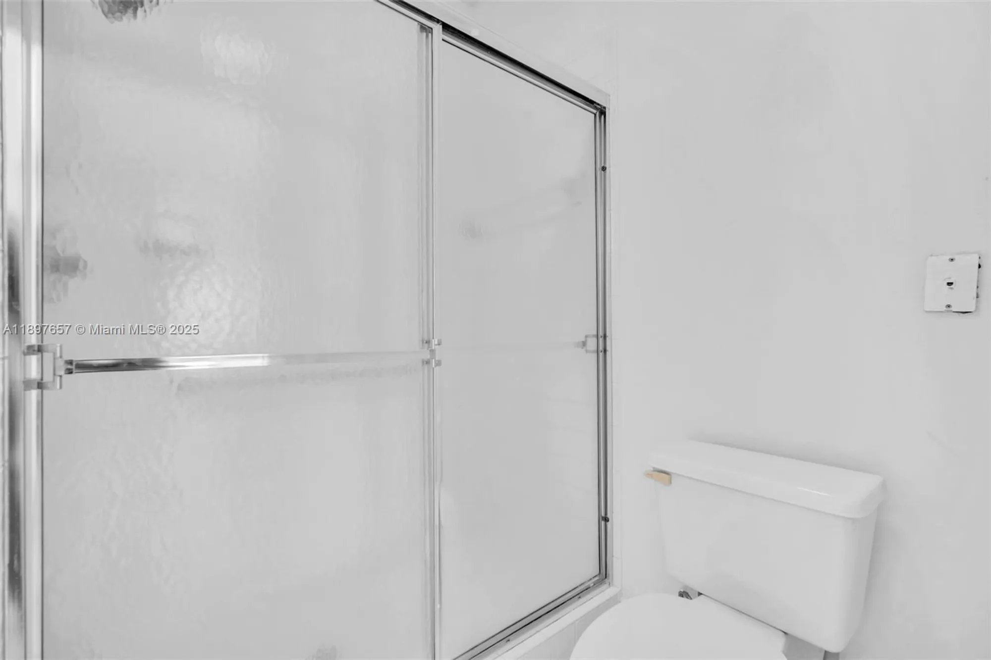 Property Slideshow image 17 of 38 | 7486 granville dr 410, Tamarac, FL, 33321