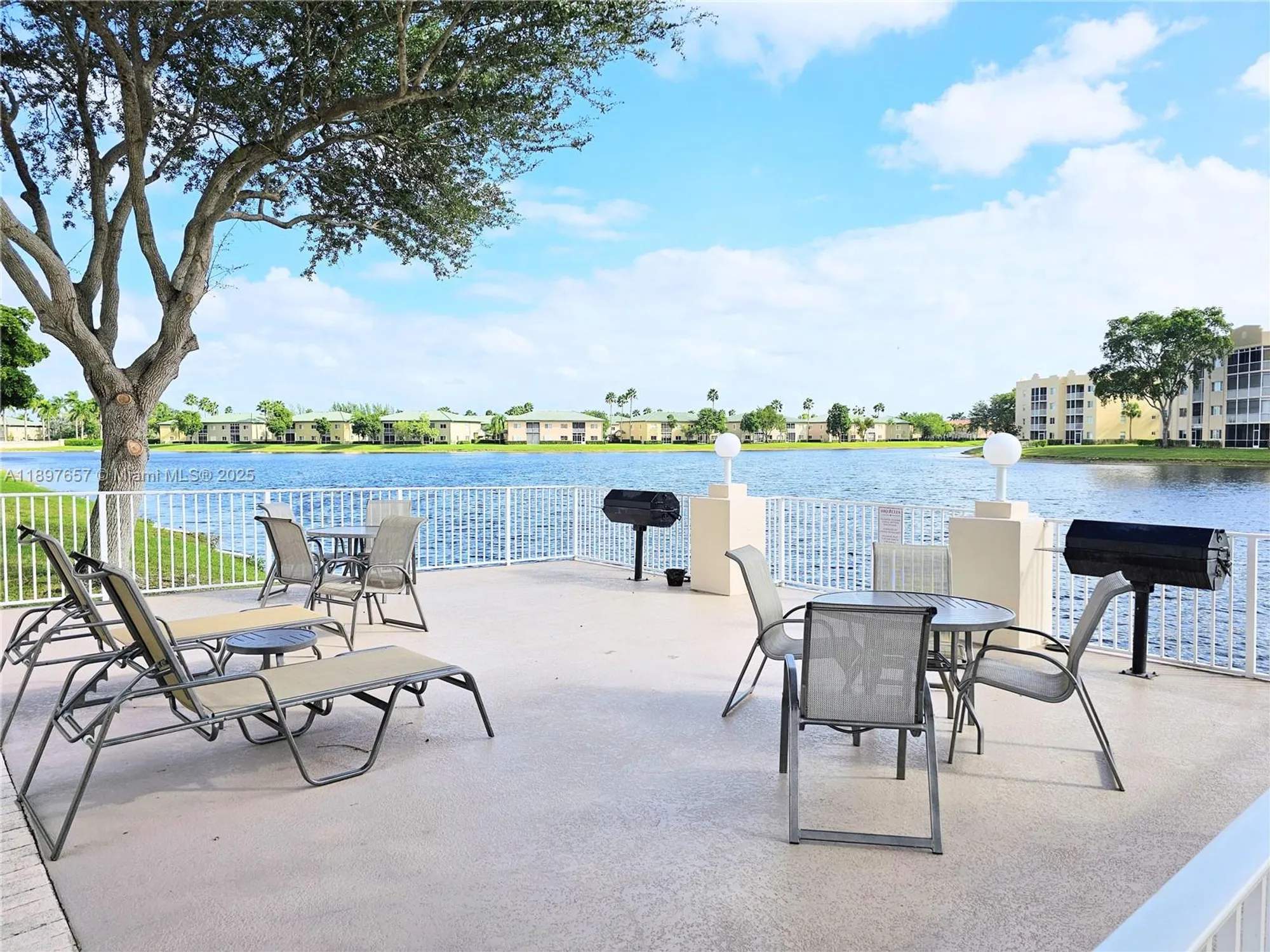 Property Slideshow image 29 of 38 | 7486 granville dr 410, Tamarac, FL, 33321