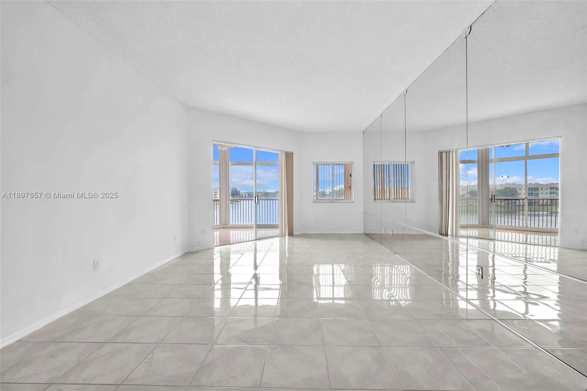 Property Slideshow image 20 of 38 | 7486 granville dr 410, Tamarac, FL, 33321