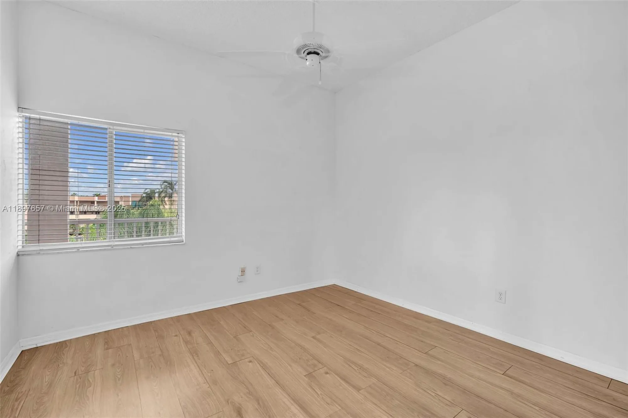 Property Slideshow image 22 of 38 | 7486 granville dr 410, Tamarac, FL, 33321