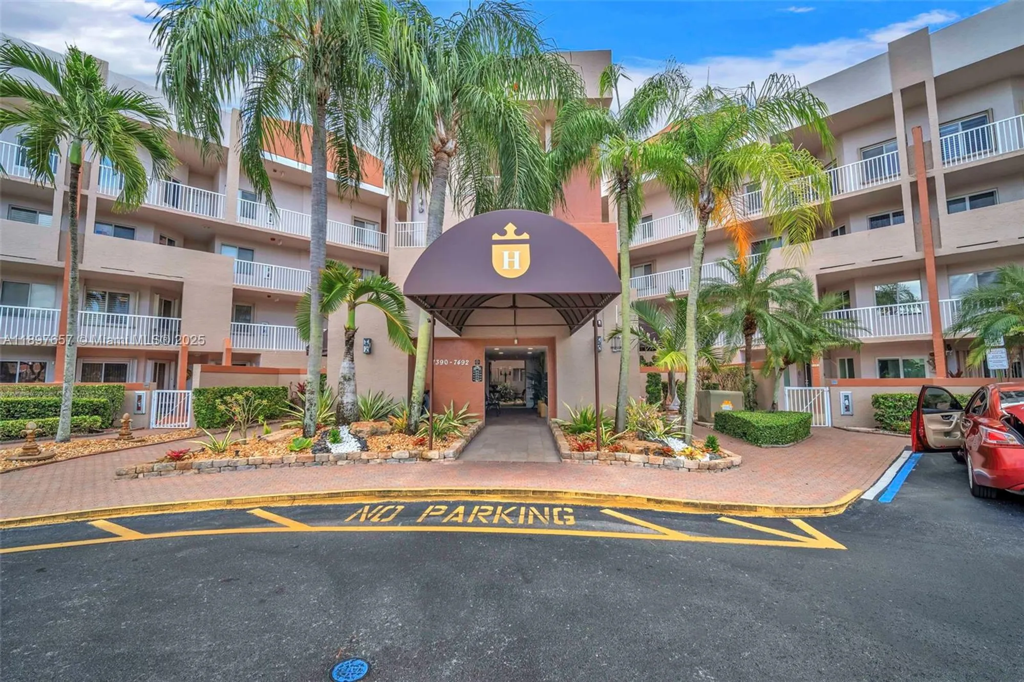 Property Slideshow image 30 of 38 | 7486 granville dr 410, Tamarac, FL, 33321