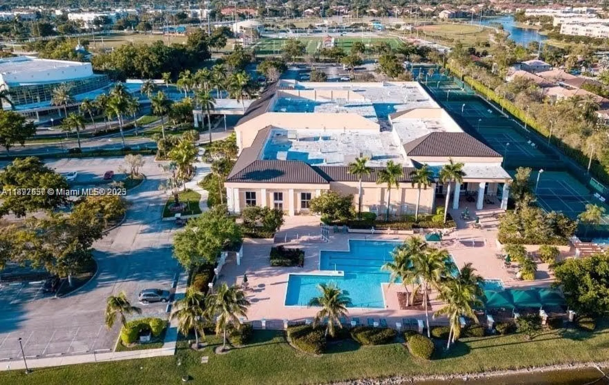 Property Slideshow image 8 of 38 | 7486 granville dr 410, Tamarac, FL, 33321