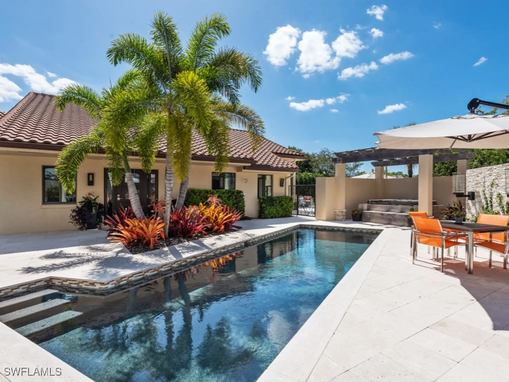 Property Slideshow image 26 of 41 | 6817 sand pointe cir # 4, Naples, FL, 34108