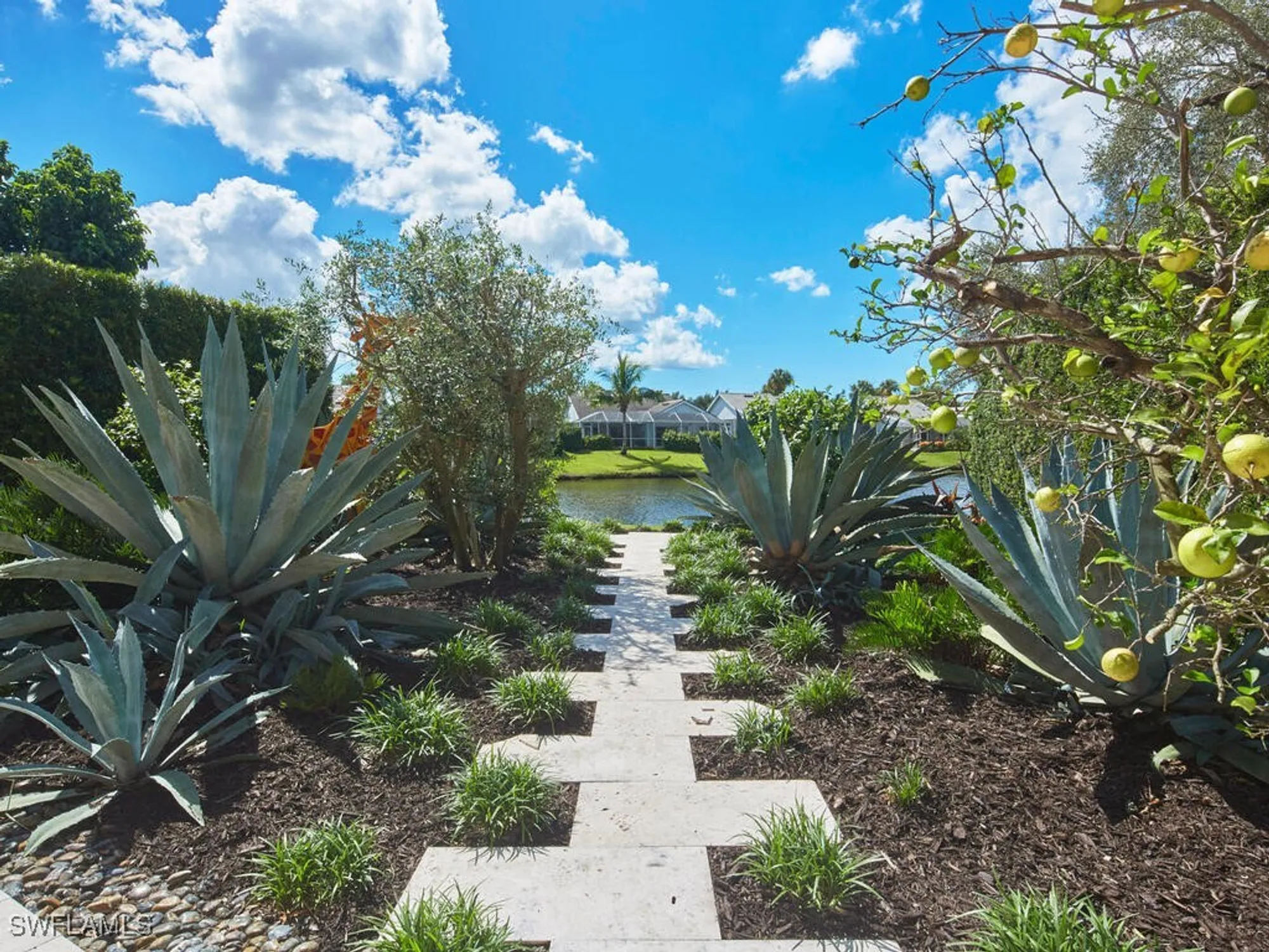 Property Slideshow image 23 of 41 | 6817 sand pointe cir # 4, Naples, FL, 34108