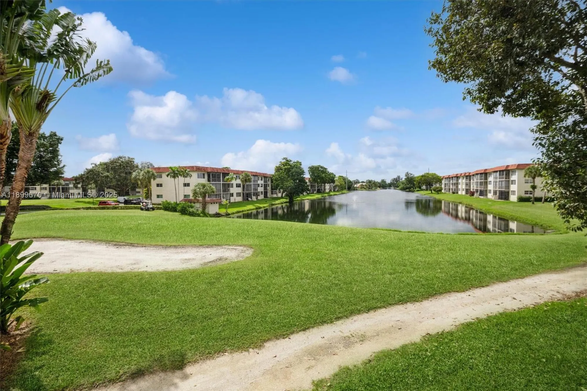 Property Slideshow image 16 of 48 | 411 s hollybrook dr 204, Pembroke Pines, FL, 33025