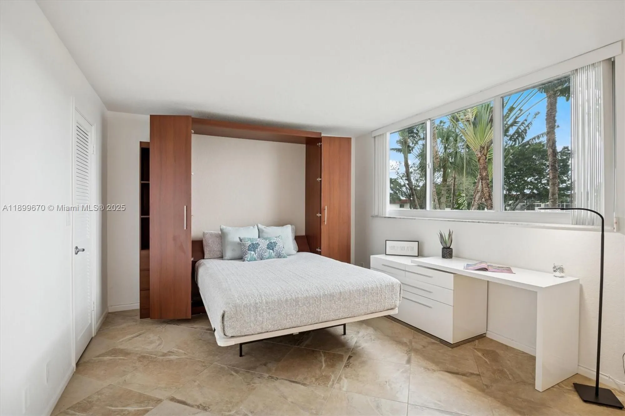 Property Slideshow image 12 of 48 | 411 s hollybrook dr 204, Pembroke Pines, FL, 33025