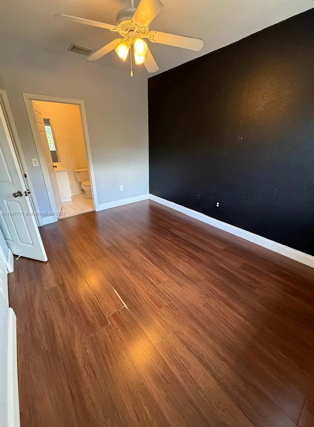 Property Slideshow image 11 of 13 | 7802 catalina cir, Tamarac, FL, 33321