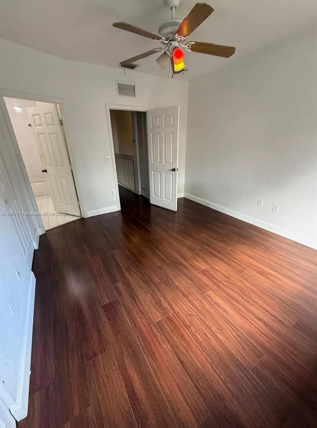 Property Slideshow image 7 of 13 | 7802 catalina cir, Tamarac, FL, 33321