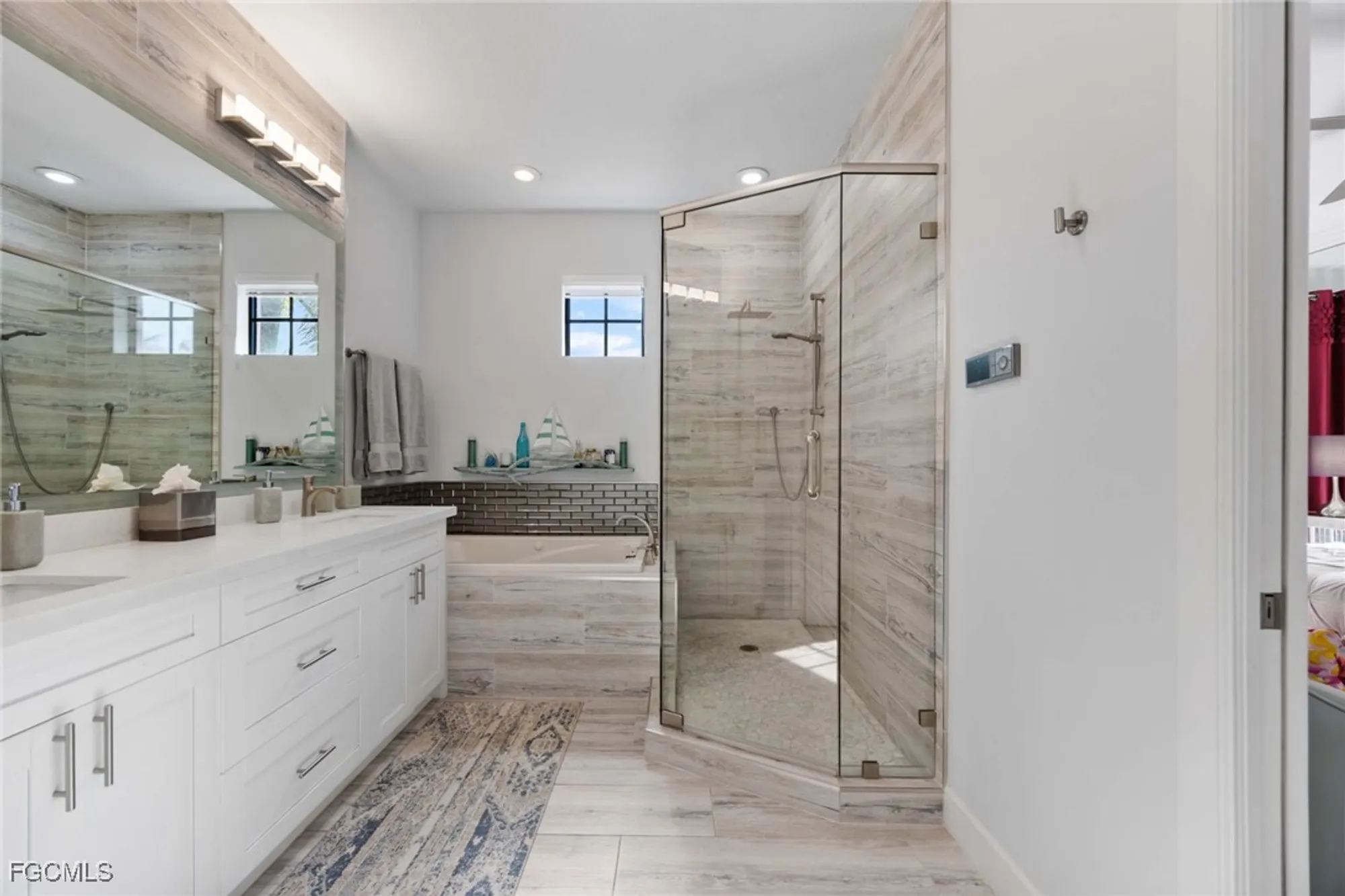 Property Slideshow image 15 of 40 | 9111 capistrano st 8302, Naples, FL, 34113