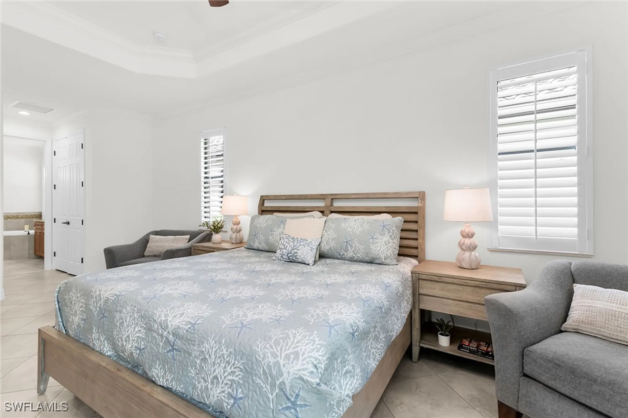 Property Slideshow image 16 of 43 | 2990 aviamar cir, Naples, FL, 34114