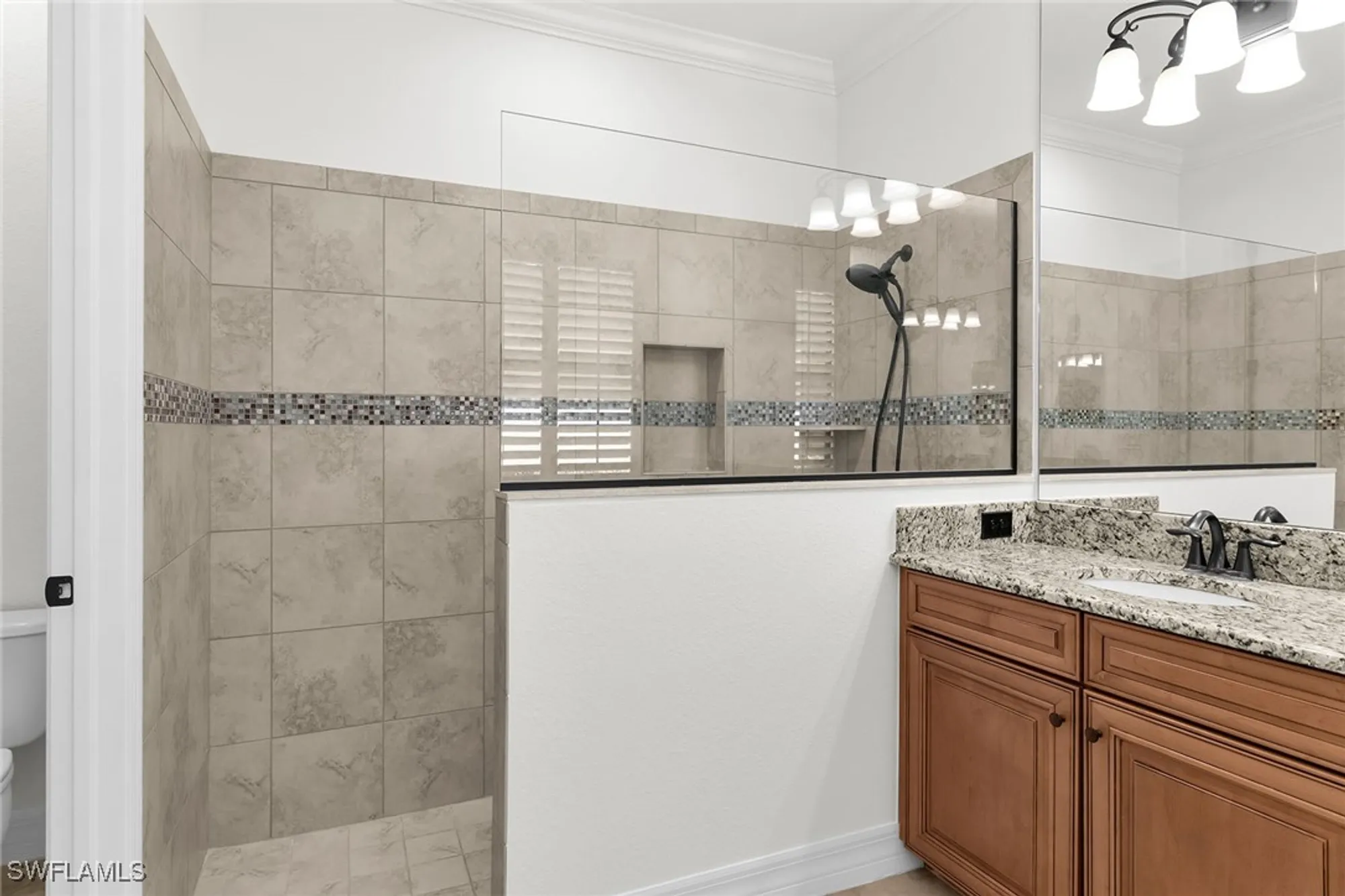 Property Slideshow image 18 of 43 | 2990 aviamar cir, Naples, FL, 34114