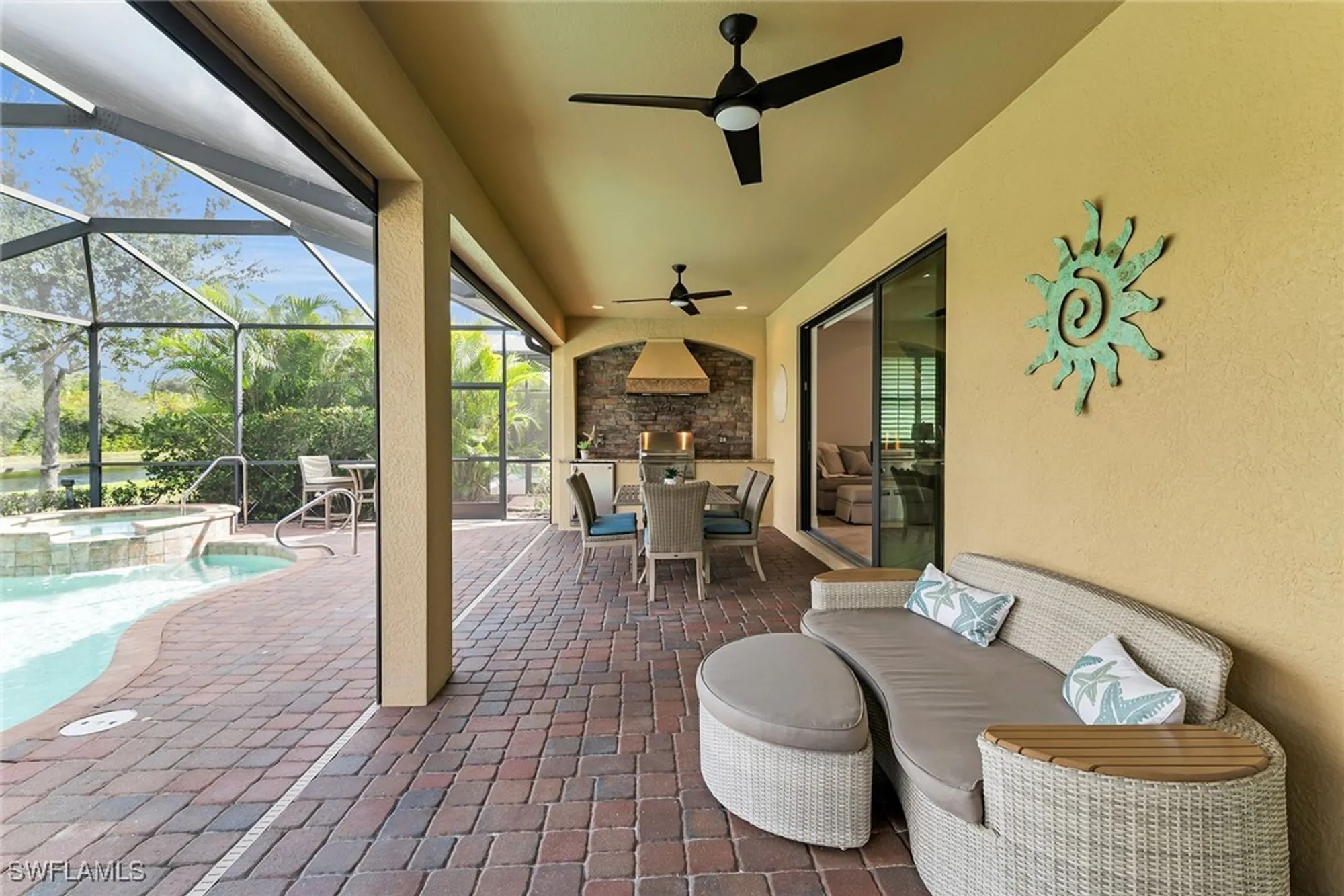 Property Slideshow image 26 of 43 | 2990 aviamar cir, Naples, FL, 34114