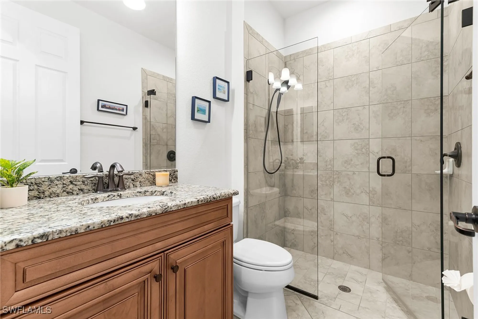 Property Slideshow image 20 of 43 | 2990 aviamar cir, Naples, FL, 34114