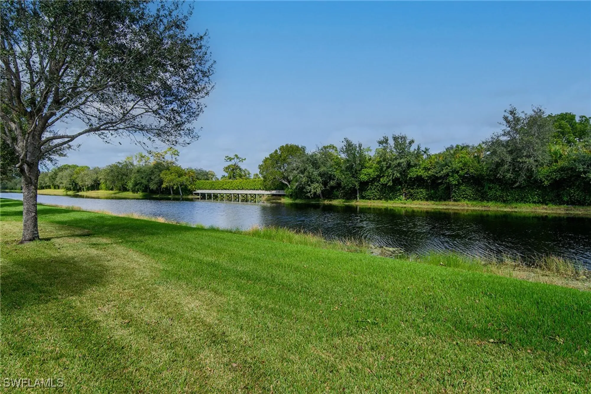 Property Slideshow image 33 of 43 | 2990 aviamar cir, Naples, FL, 34114