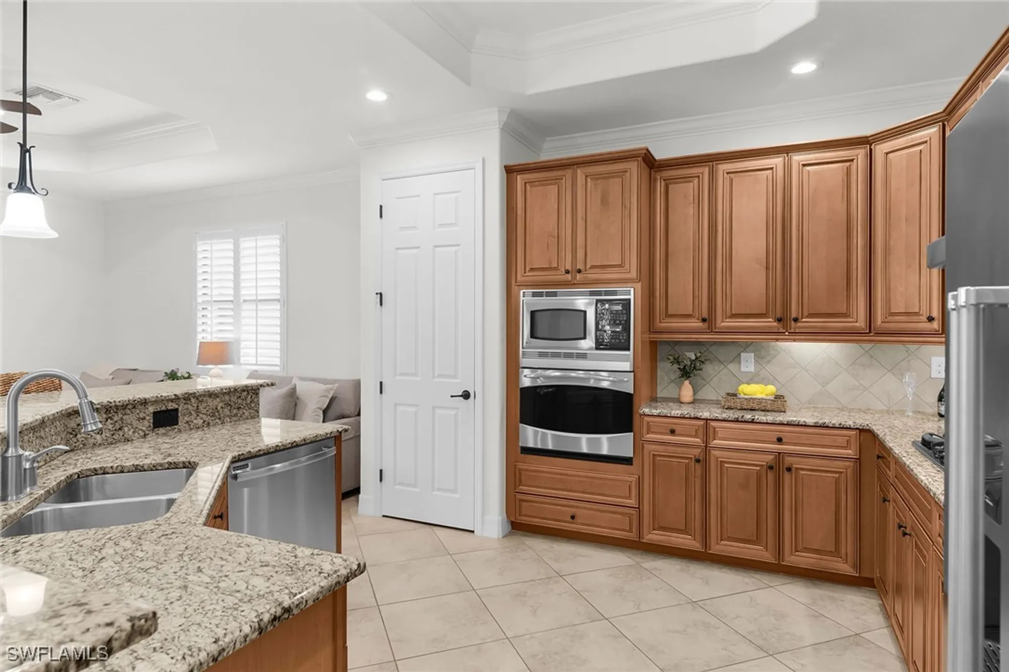 Property Slideshow image 6 of 43 | 2990 aviamar cir, Naples, FL, 34114