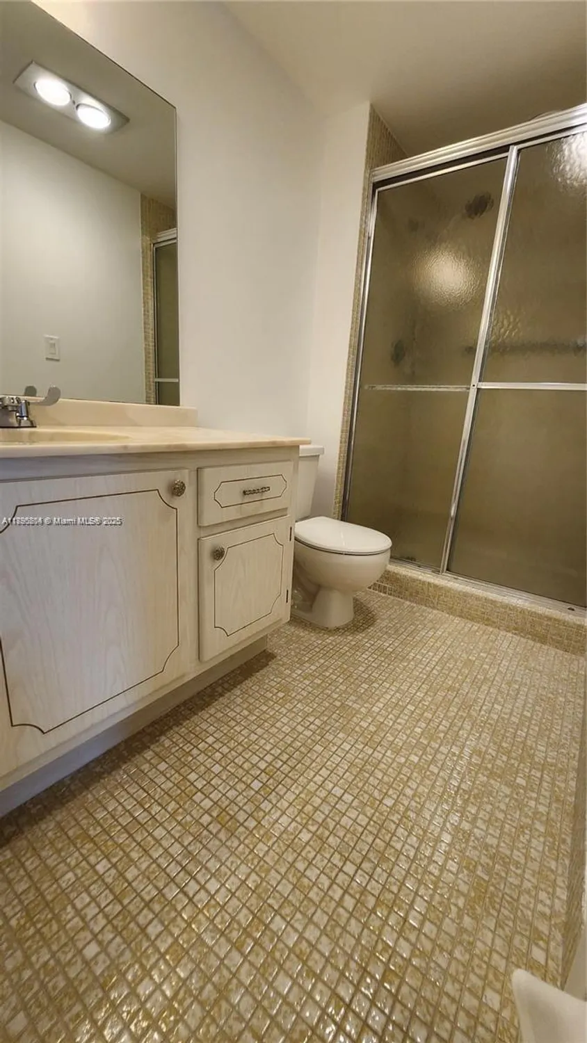 Property Slideshow image 16 of 34 | 4065 lyndhurst n # 4065, Deerfield Beach, FL, 33442
