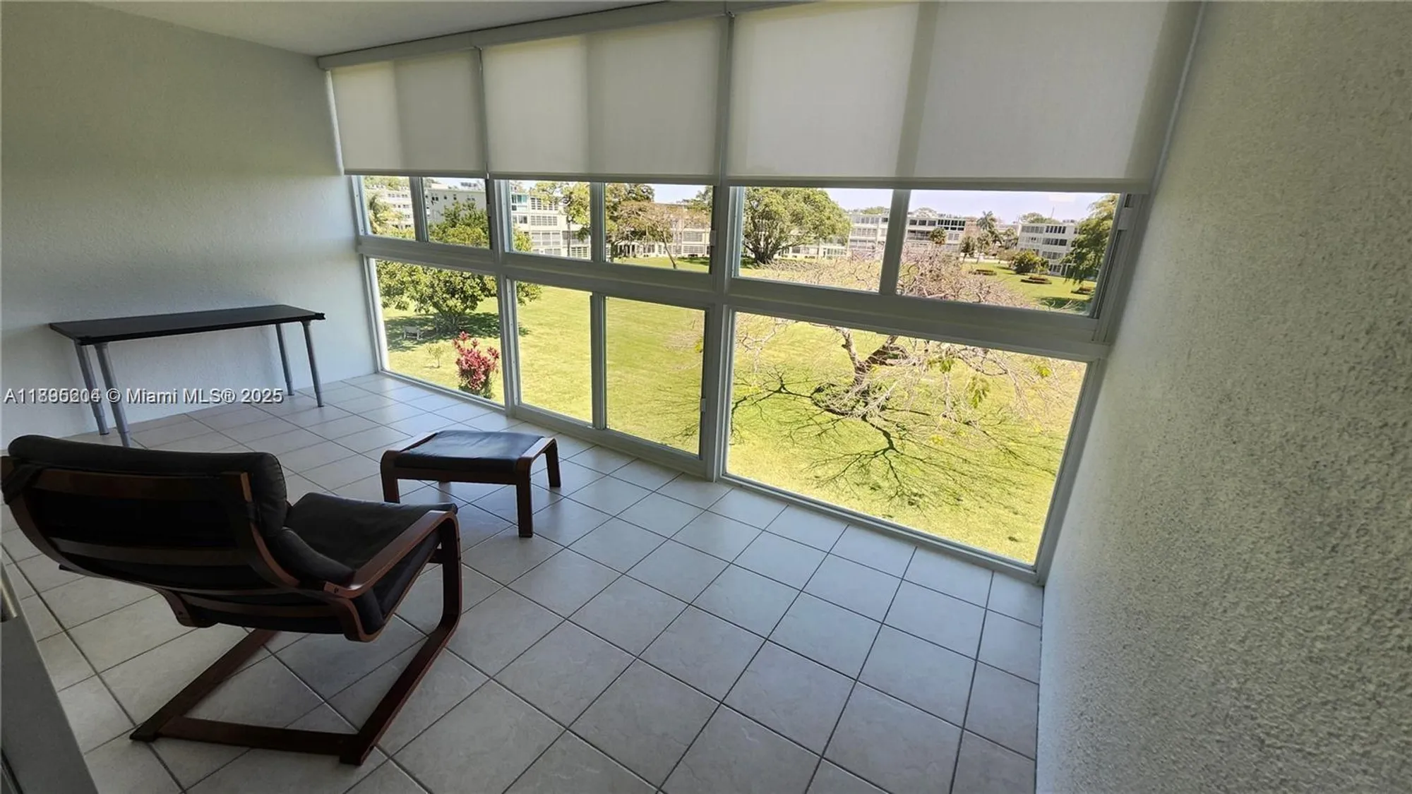Property Slideshow image 17 of 34 | 4065 lyndhurst n # 4065, Deerfield Beach, FL, 33442