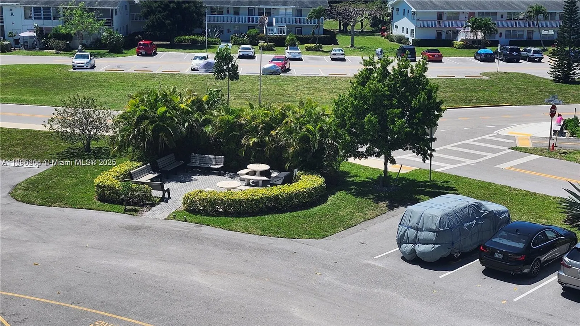 Property Slideshow image 21 of 34 | 4065 lyndhurst n # 4065, Deerfield Beach, FL, 33442