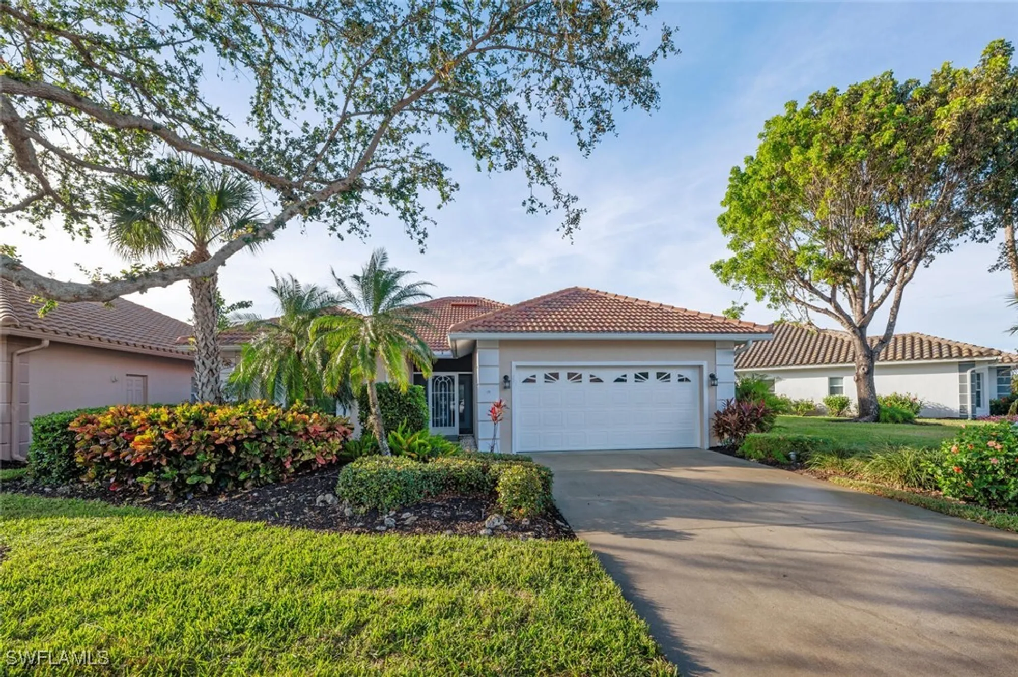 Property Slideshow image 2 of 33 | 7107 falcons glen blvd, Naples, FL, 34113