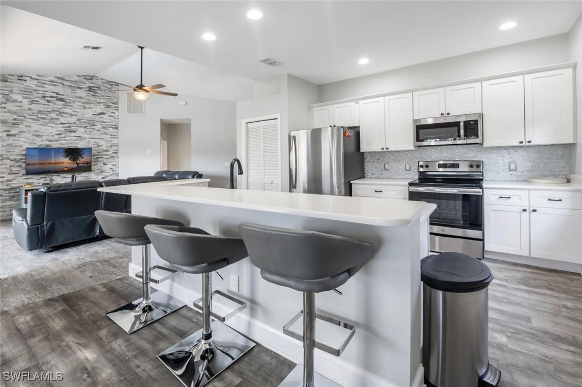 Property Slideshow image 9 of 33 | 7107 falcons glen blvd, Naples, FL, 34113