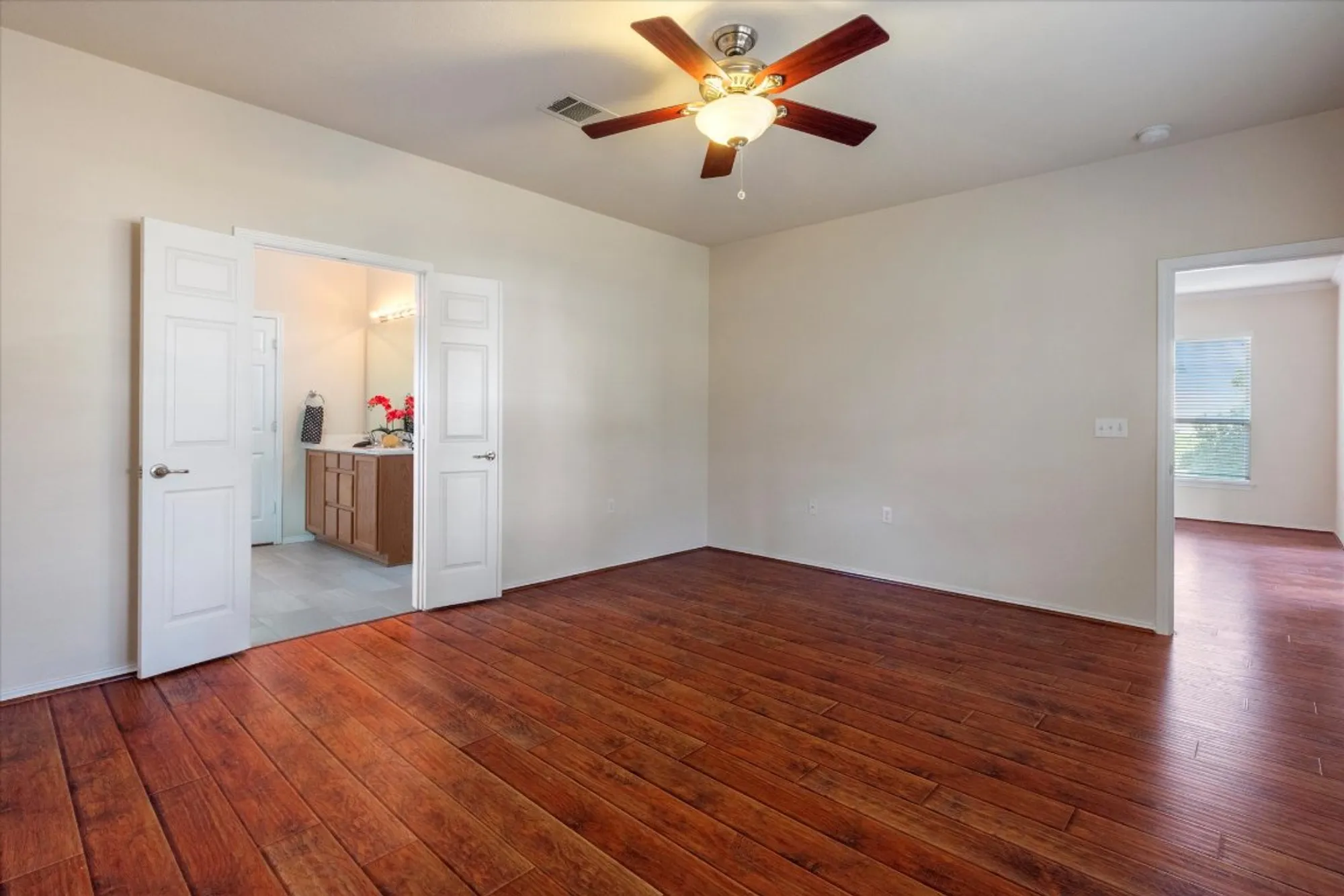 Property Slideshow image 16 of 39 | 112 winter dr, Georgetown, TX, 78633