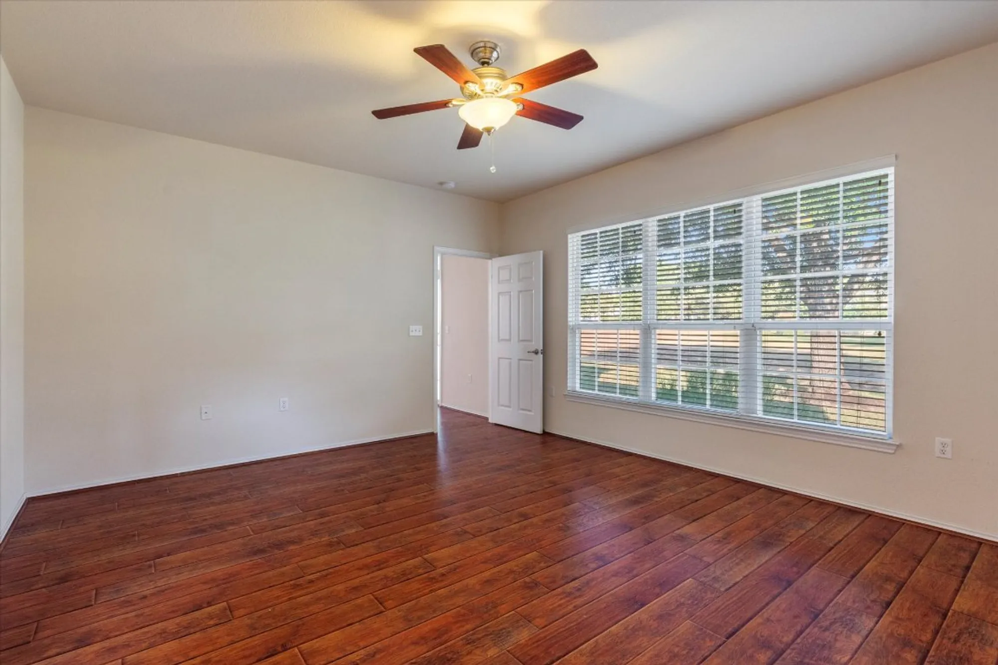 Property Slideshow image 17 of 39 | 112 winter dr, Georgetown, TX, 78633