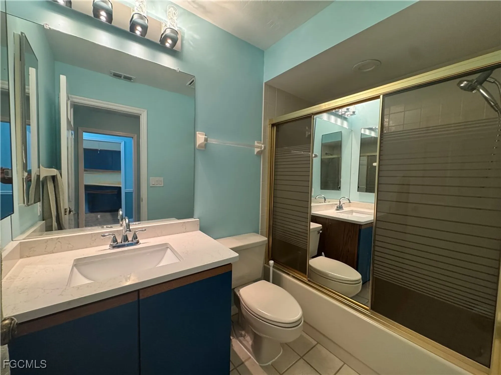 Property Slideshow image 26 of 38 | 13392 onion creek ct, Fort Myers, FL, 33912