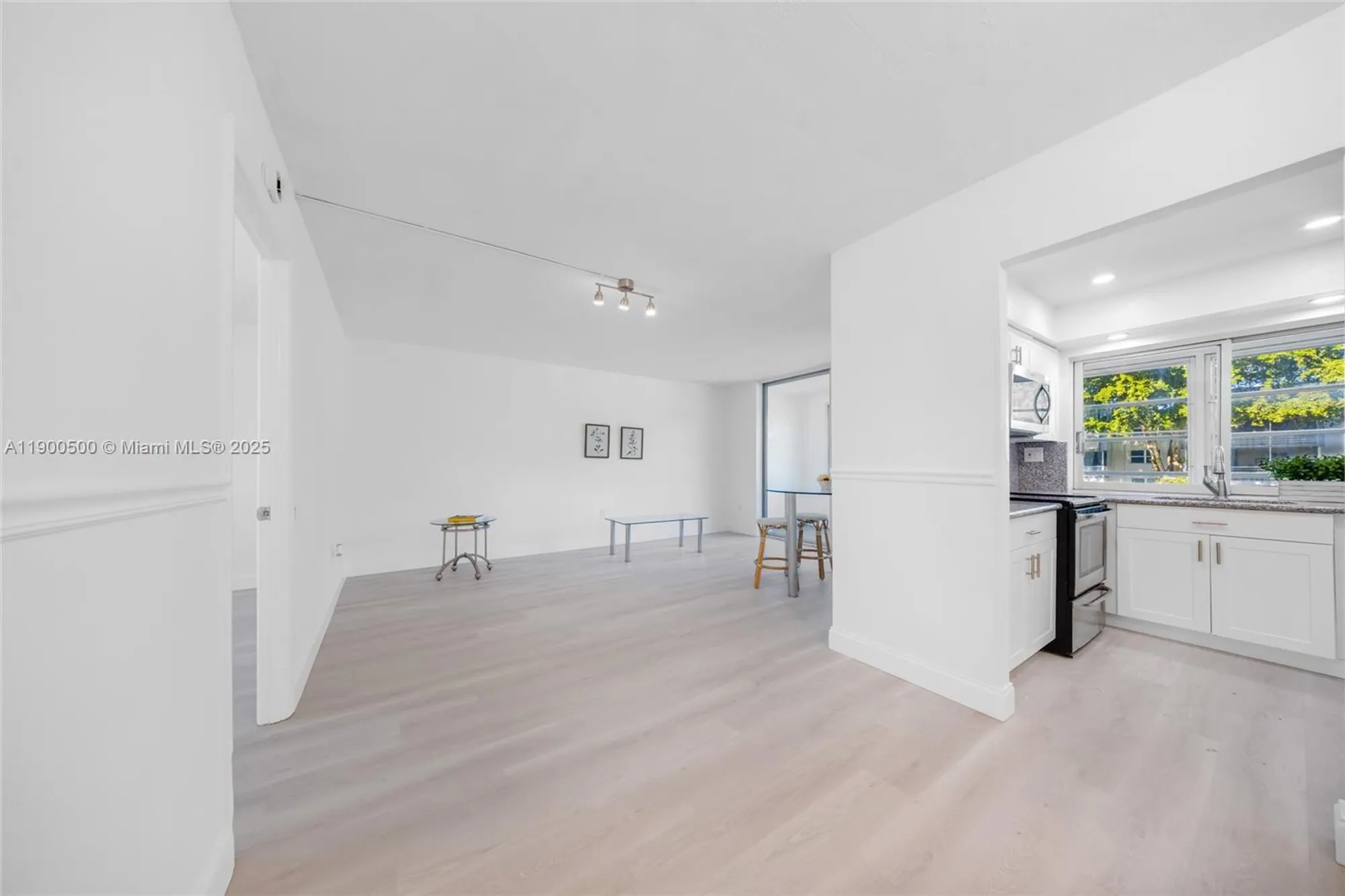 Property Slideshow image 10 of 25 | 9090 lime bay blvd apt 211, Tamarac, FL, 33321