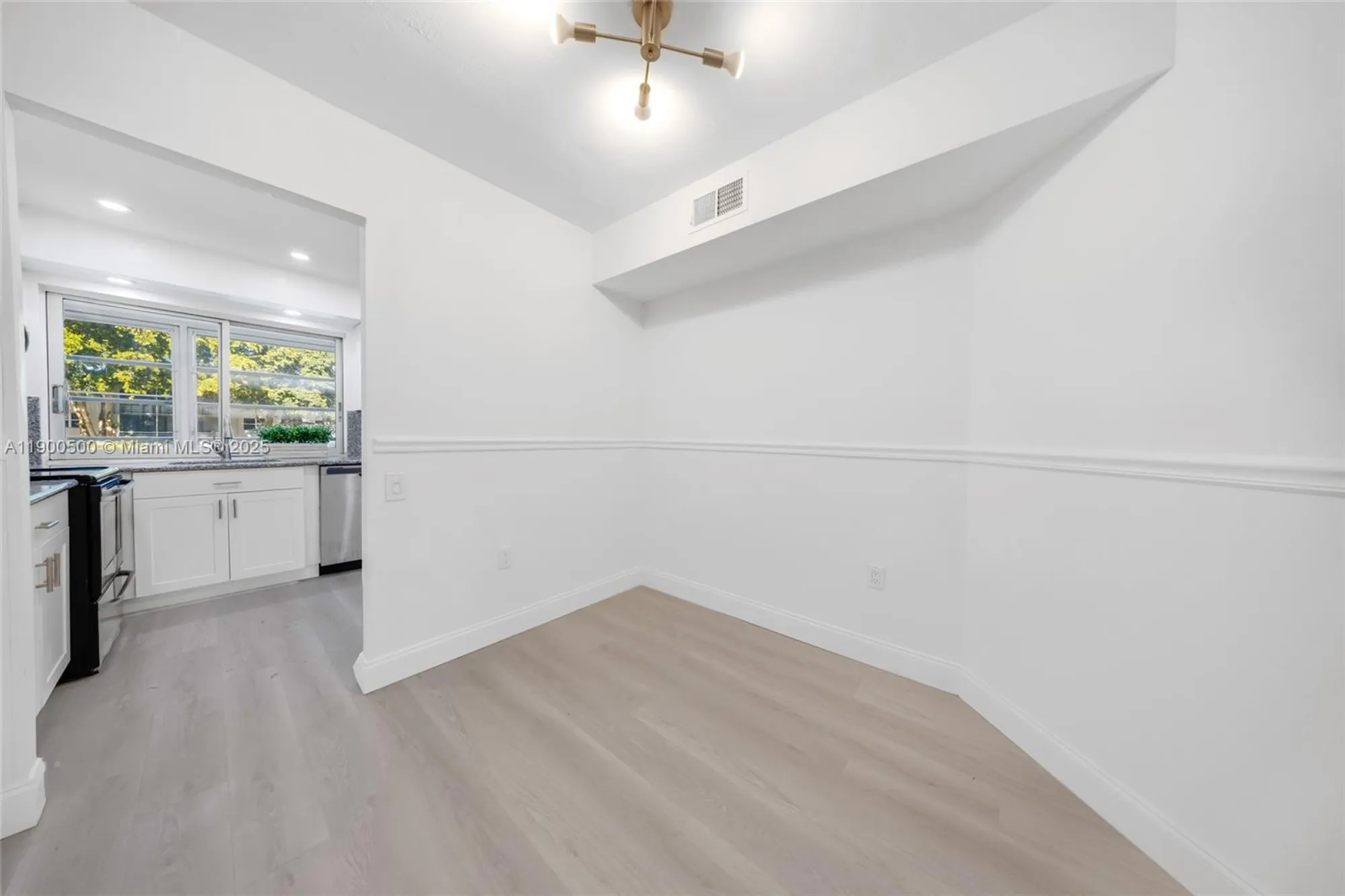 Property Slideshow image 11 of 25 | 9090 lime bay blvd apt 211, Tamarac, FL, 33321