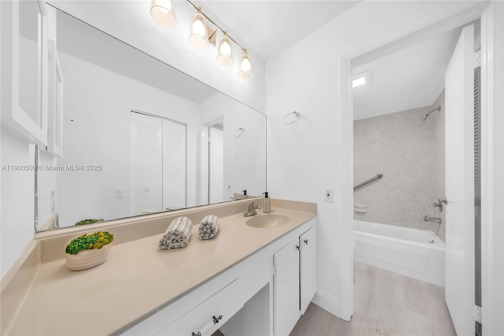 Property Slideshow image 21 of 25 | 9090 lime bay blvd apt 211, Tamarac, FL, 33321