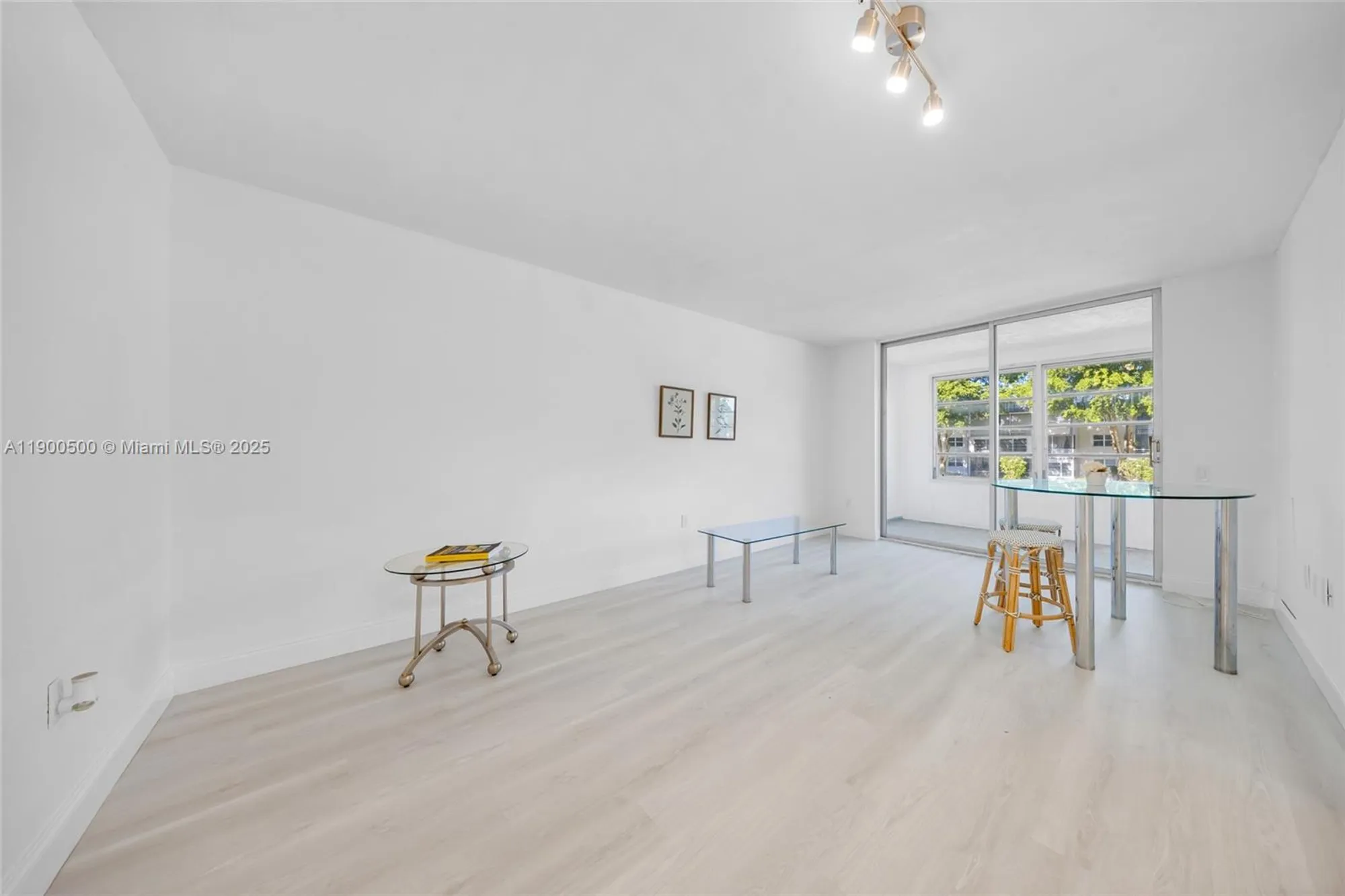 Property Slideshow image 6 of 25 | 9090 lime bay blvd apt 211, Tamarac, FL, 33321