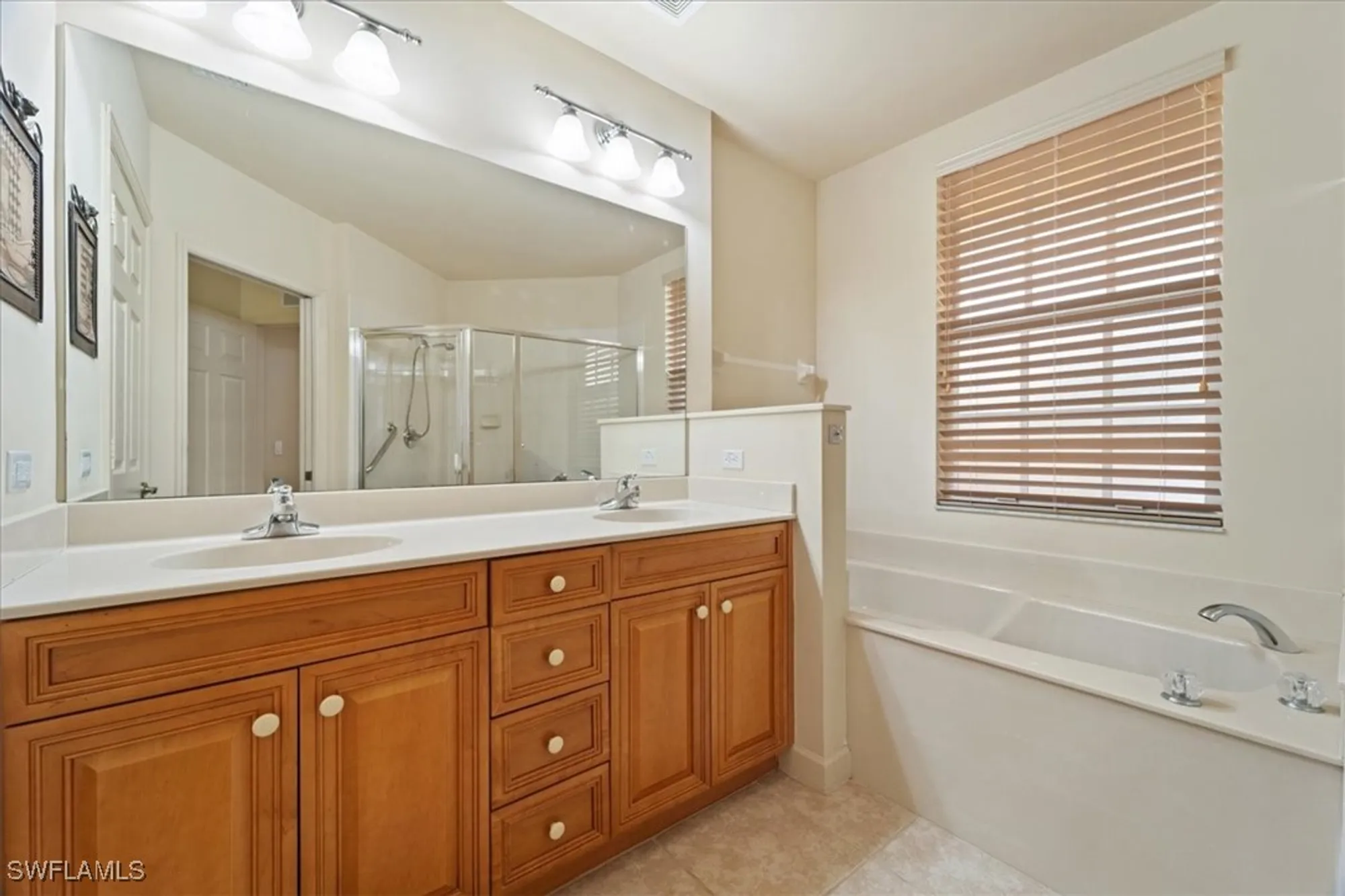 Property Slideshow image 17 of 44 | 20290 burnside pl 1101, Estero, FL, 33928