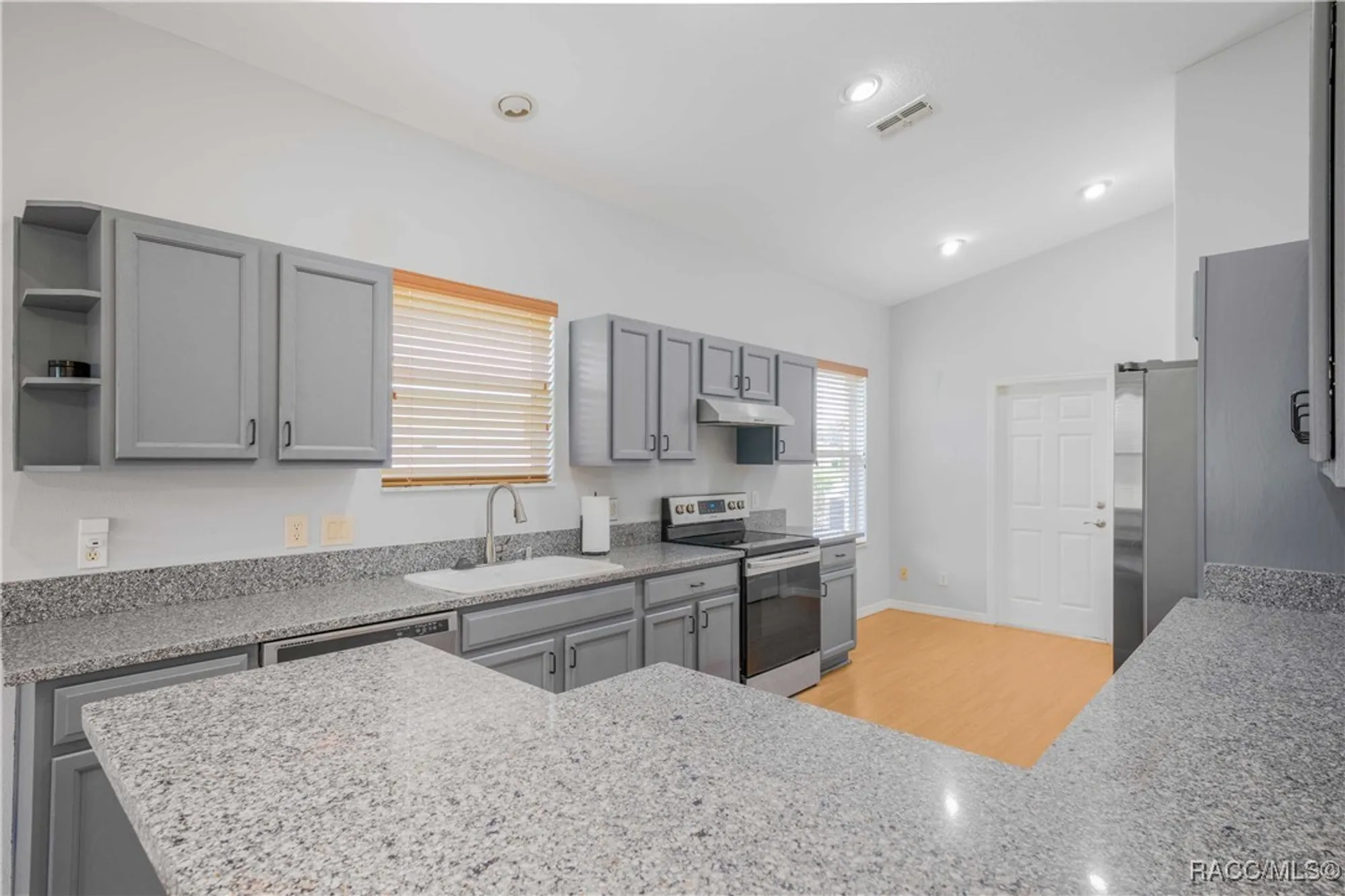 Property Slideshow image 10 of 45 | 1874 w angelica loop, Lecanto, FL, 34461