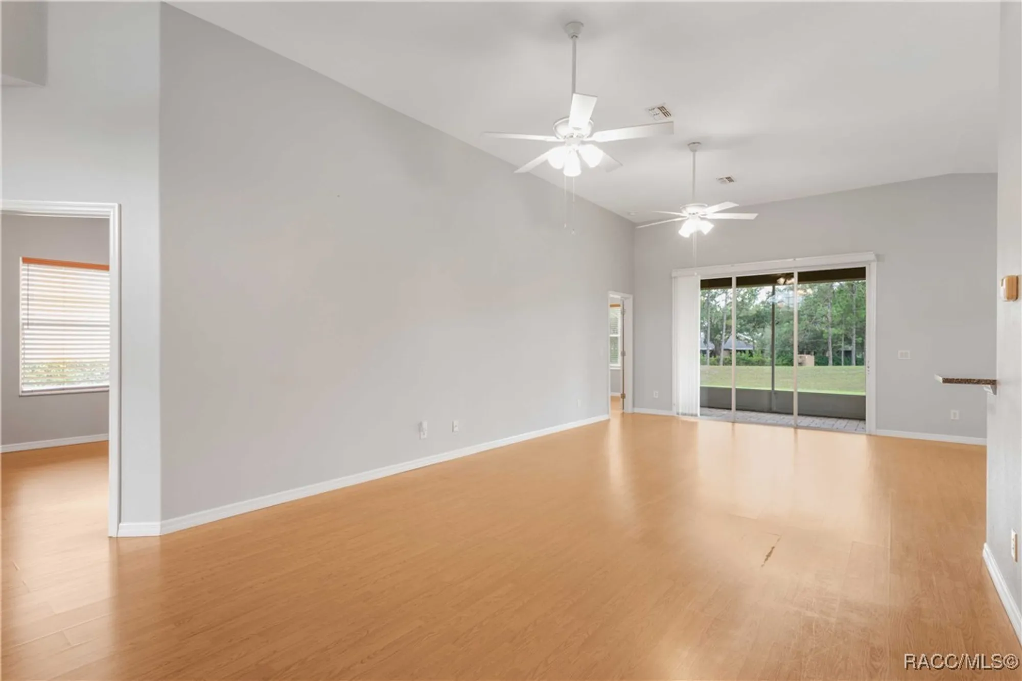 Property Slideshow image 4 of 45 | 1874 w angelica loop, Lecanto, FL, 34461