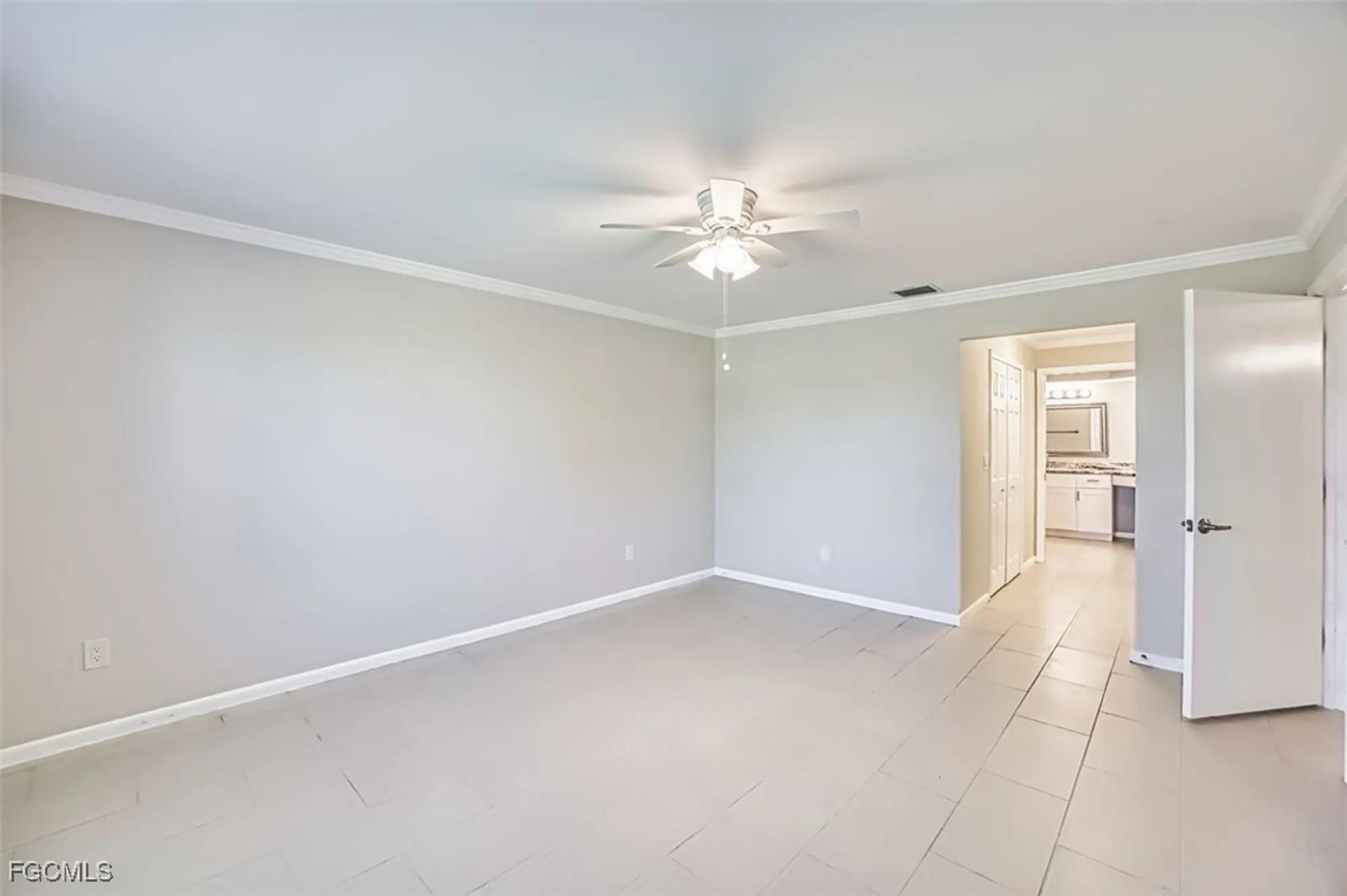 Property Slideshow image 19 of 50 | 1309 n brandywine cir, Fort Myers, FL, 33919