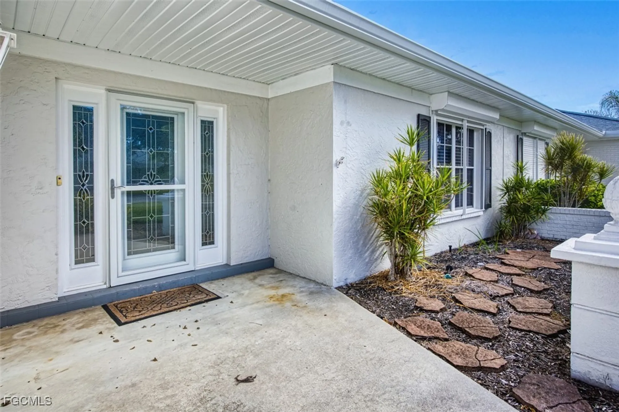 Property Slideshow image 24 of 50 | 1309 n brandywine cir, Fort Myers, FL, 33919