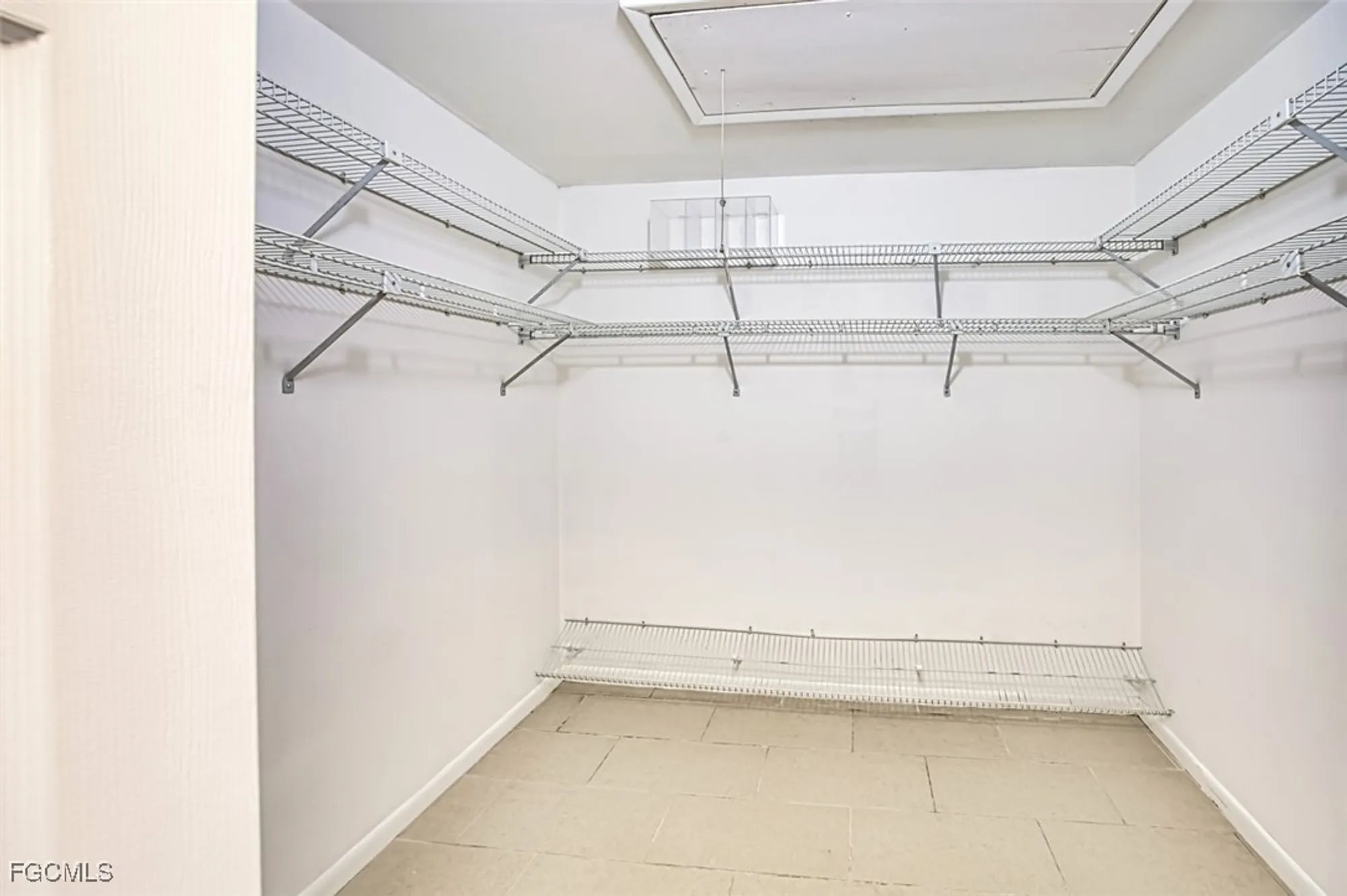 Property Slideshow image 29 of 50 | 1309 n brandywine cir, Fort Myers, FL, 33919