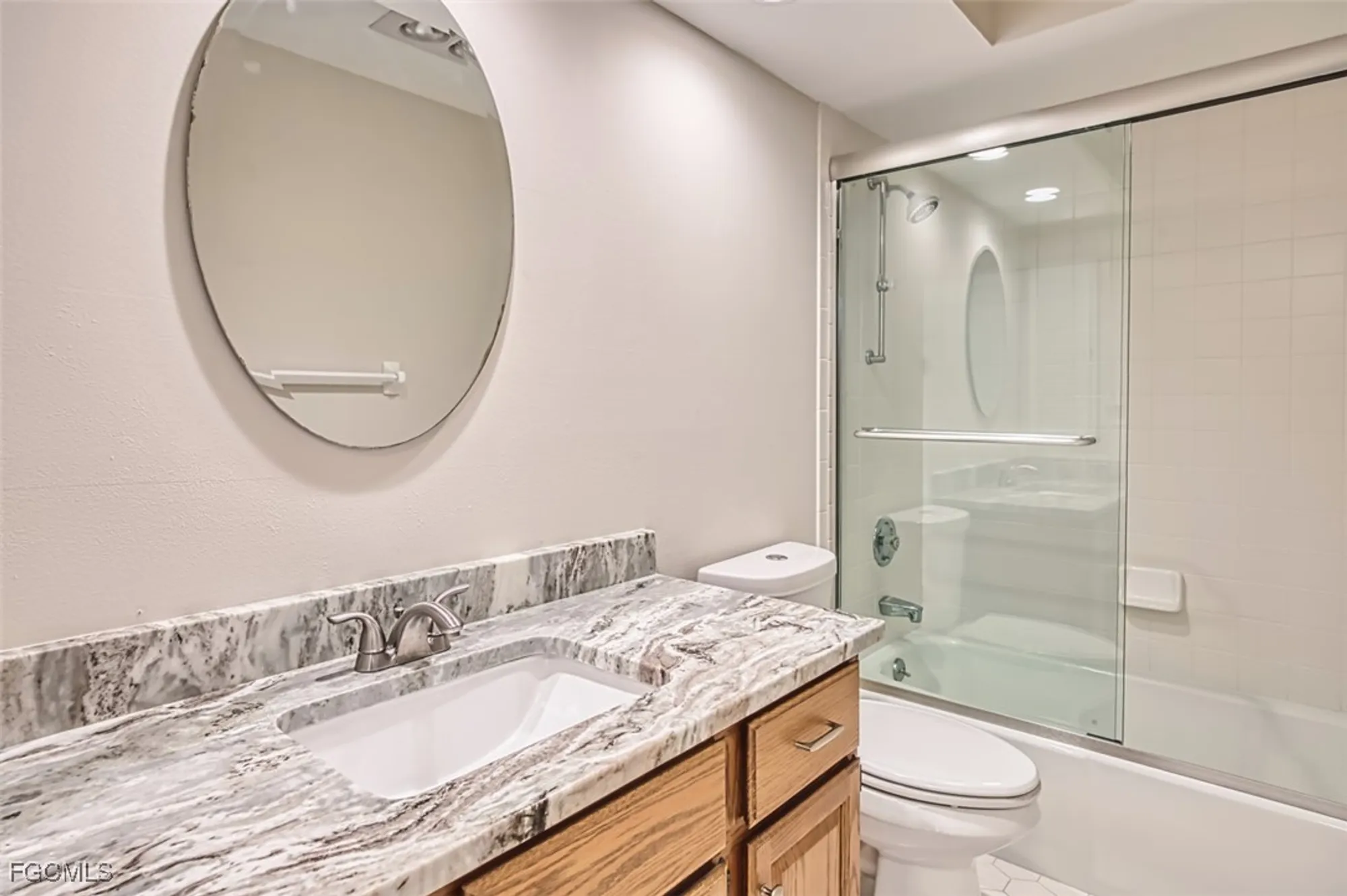 Property Slideshow image 34 of 50 | 1309 n brandywine cir, Fort Myers, FL, 33919