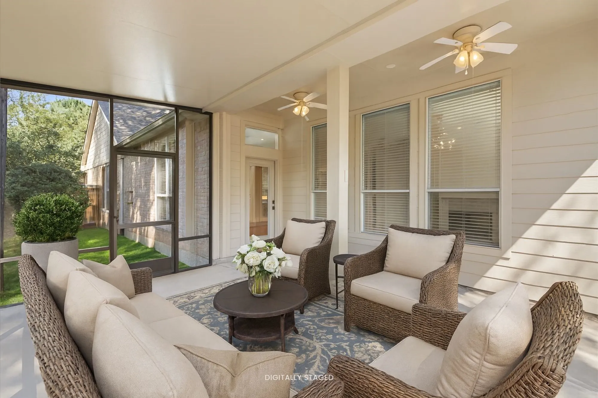 Property Slideshow image 27 of 32 | 83 robindale cir, Conroe, TX, 77384