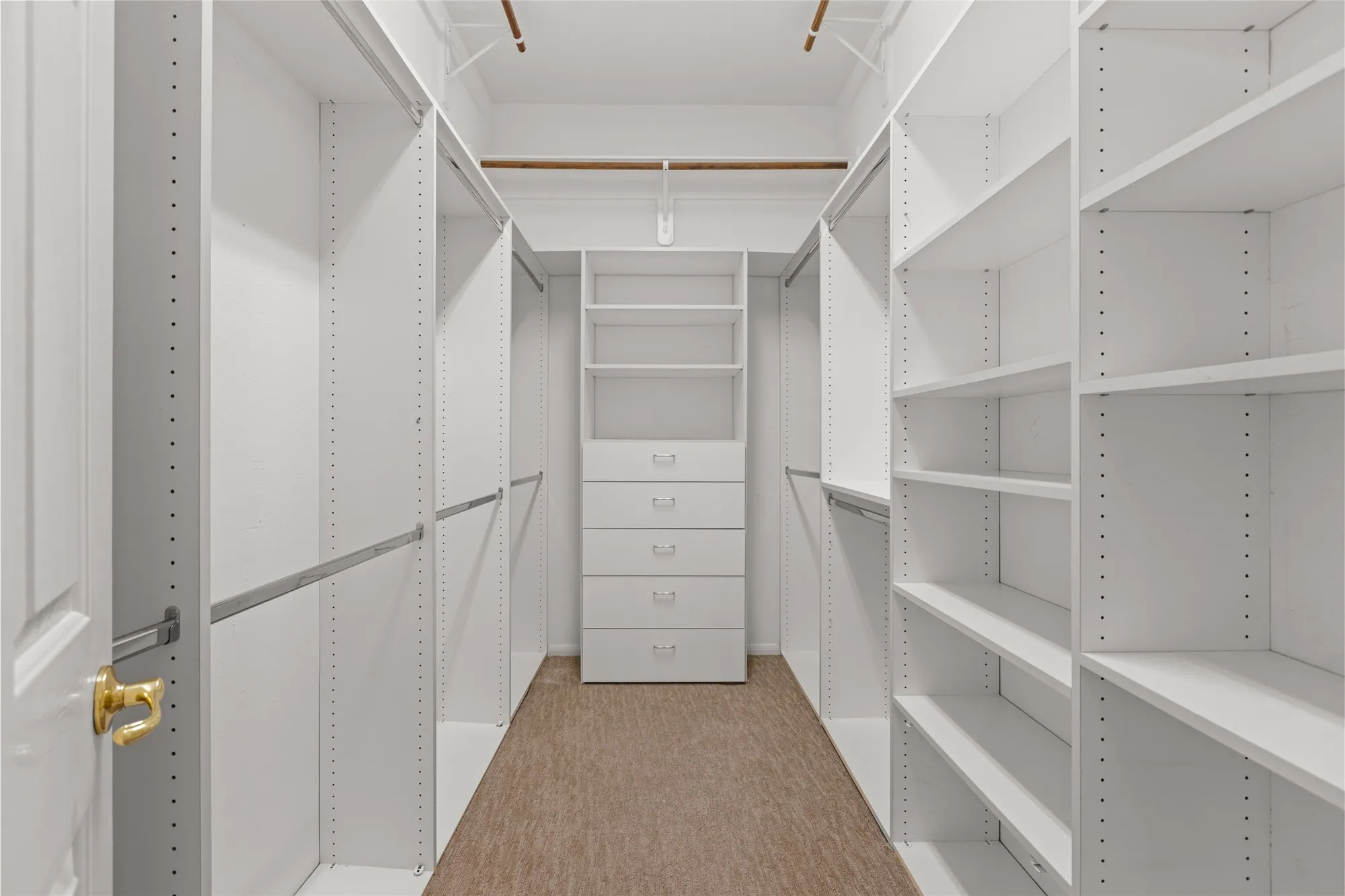 Property Slideshow image 21 of 32 | 83 robindale cir, Conroe, TX, 77384