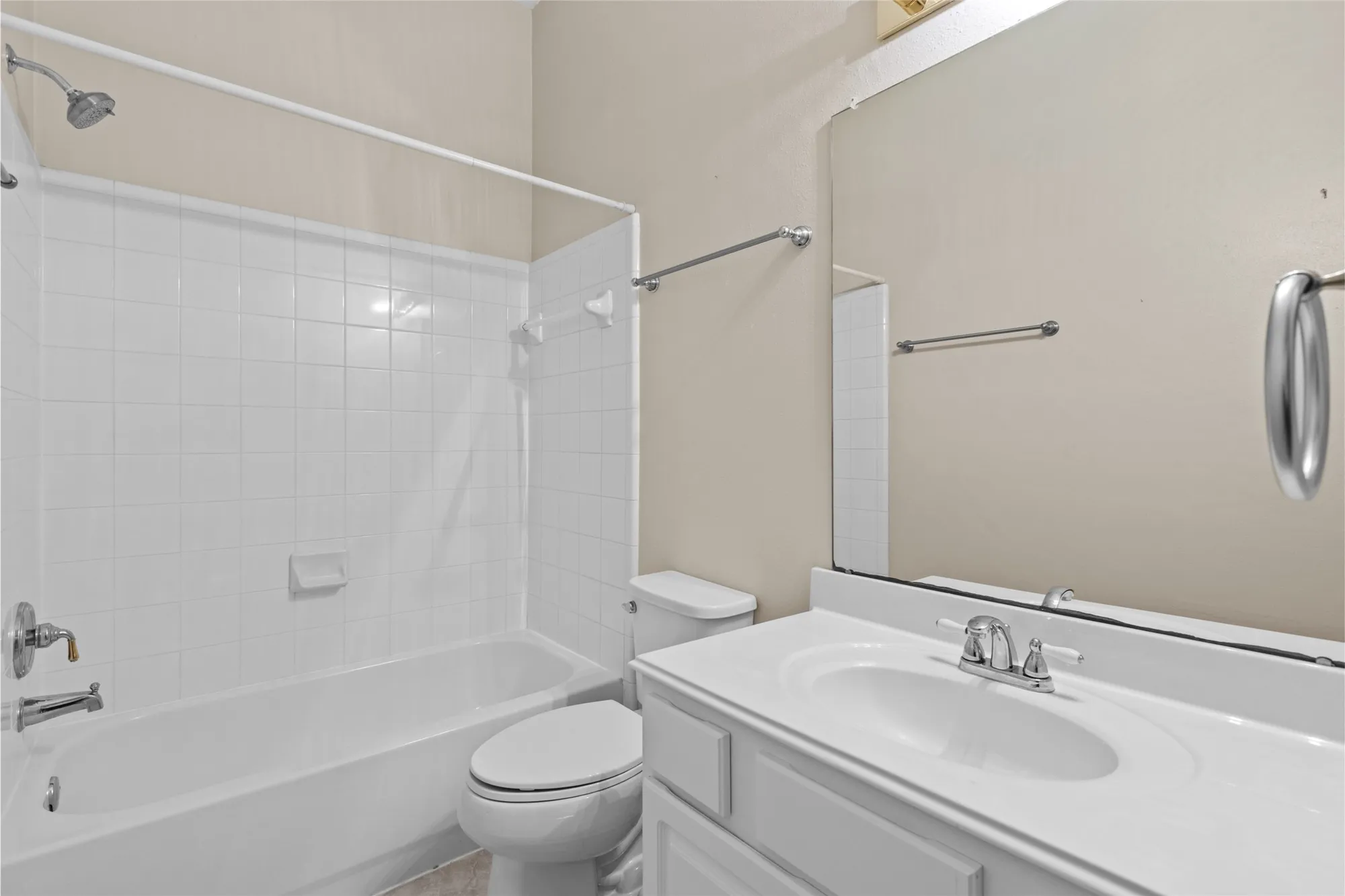 Property Slideshow image 23 of 32 | 83 robindale cir, Conroe, TX, 77384