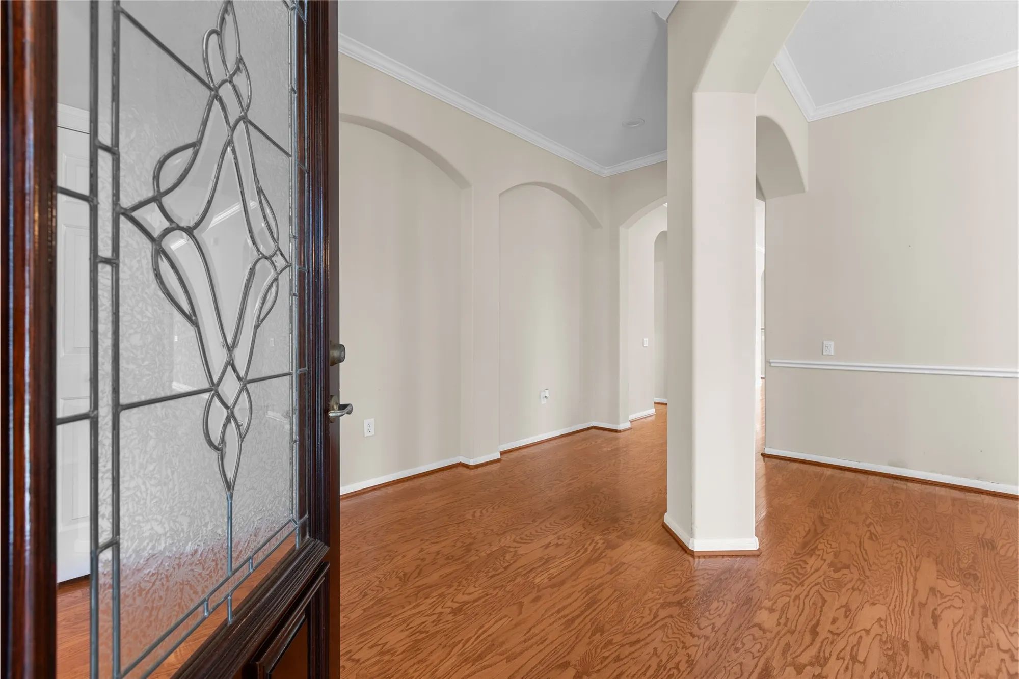 Property Slideshow image 4 of 32 | 83 robindale cir, Conroe, TX, 77384