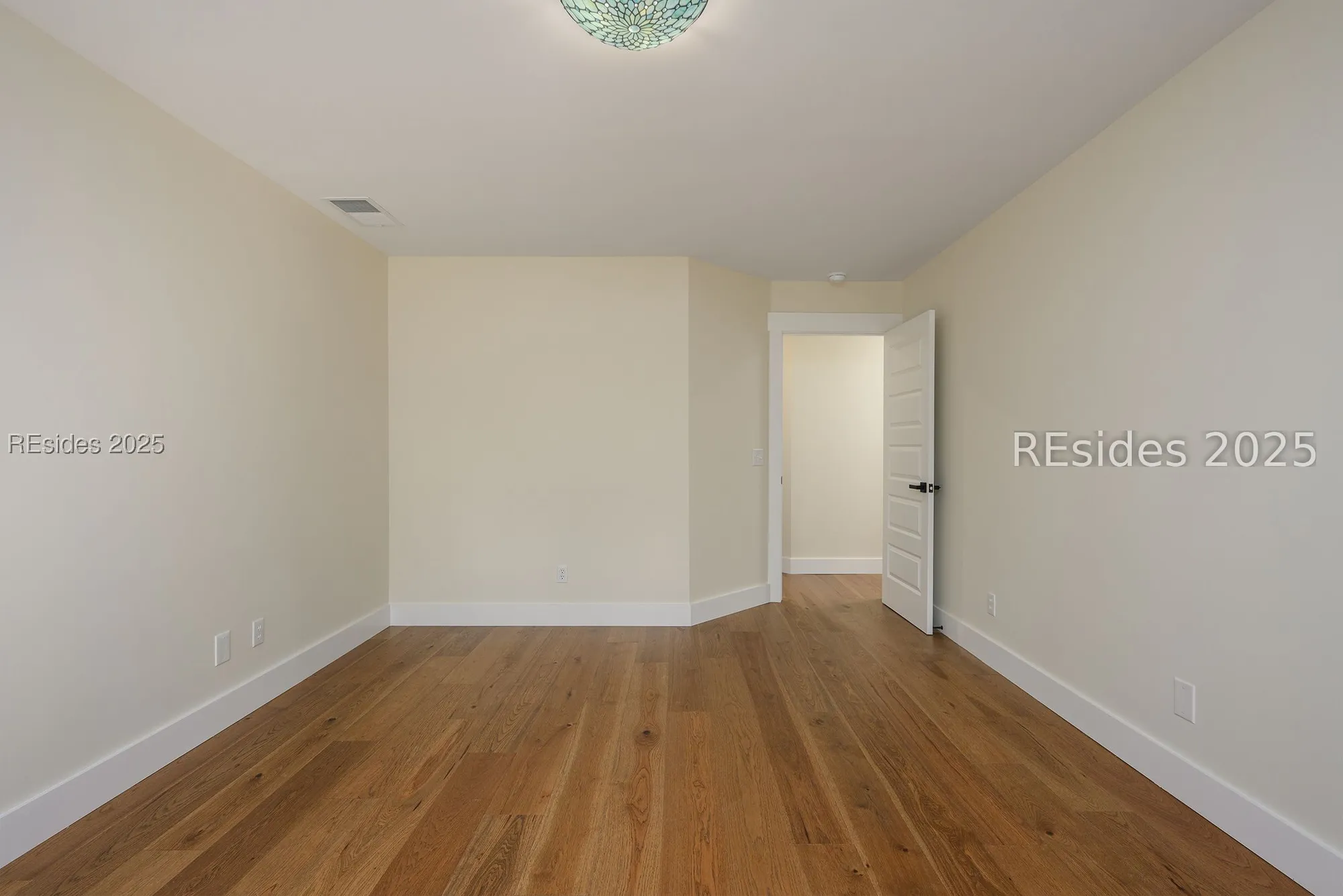 Property Slideshow image 27 of 37 | 7 whispering pines ct, Hilton Head Island, SC, 29926