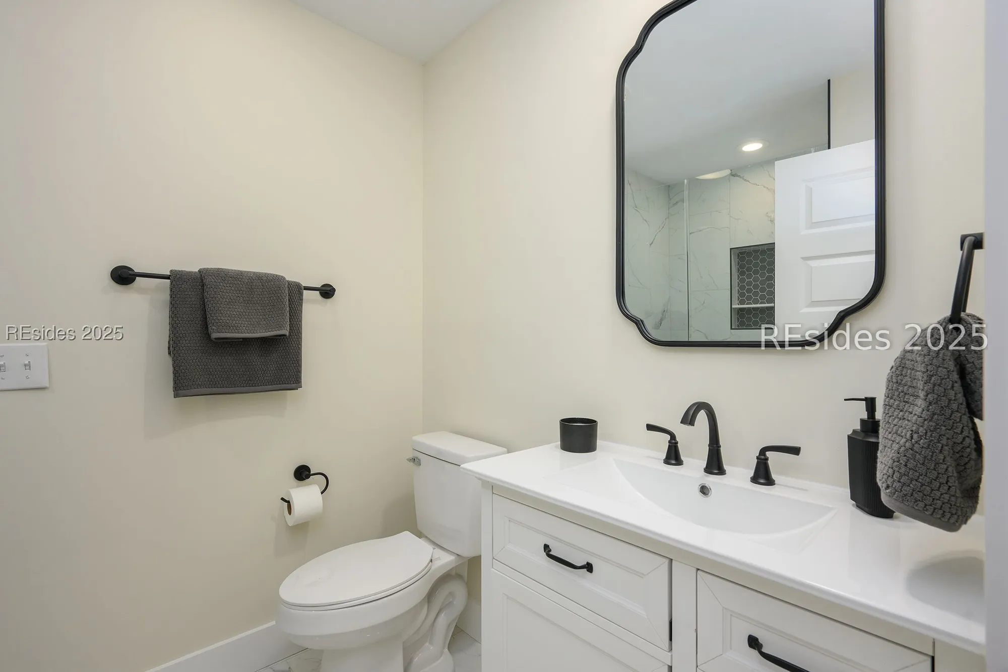 Property Slideshow image 28 of 37 | 7 whispering pines ct, Hilton Head Island, SC, 29926